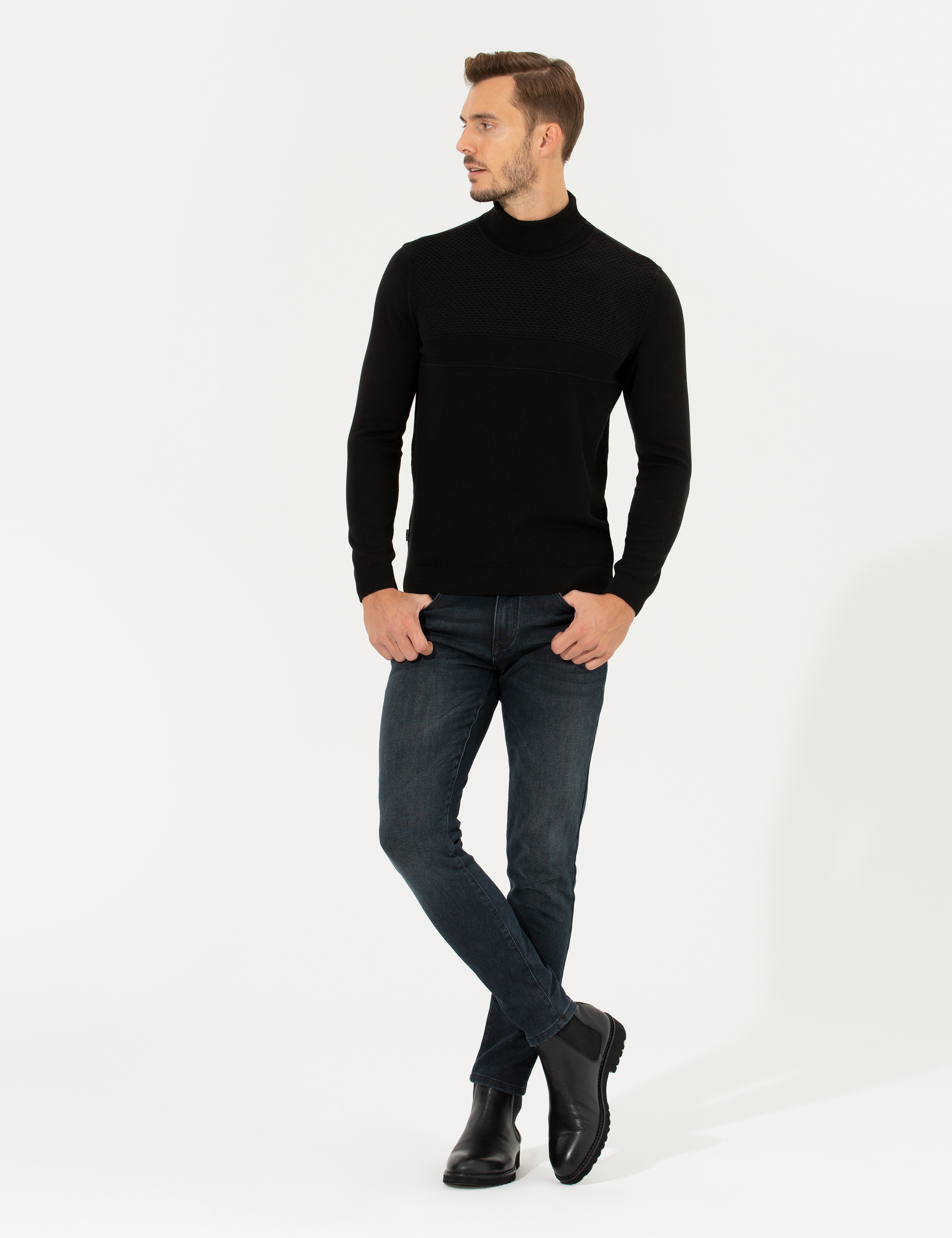 Siyah Slim Fit Balıkçı Yaka Triko Kazak - Image 4