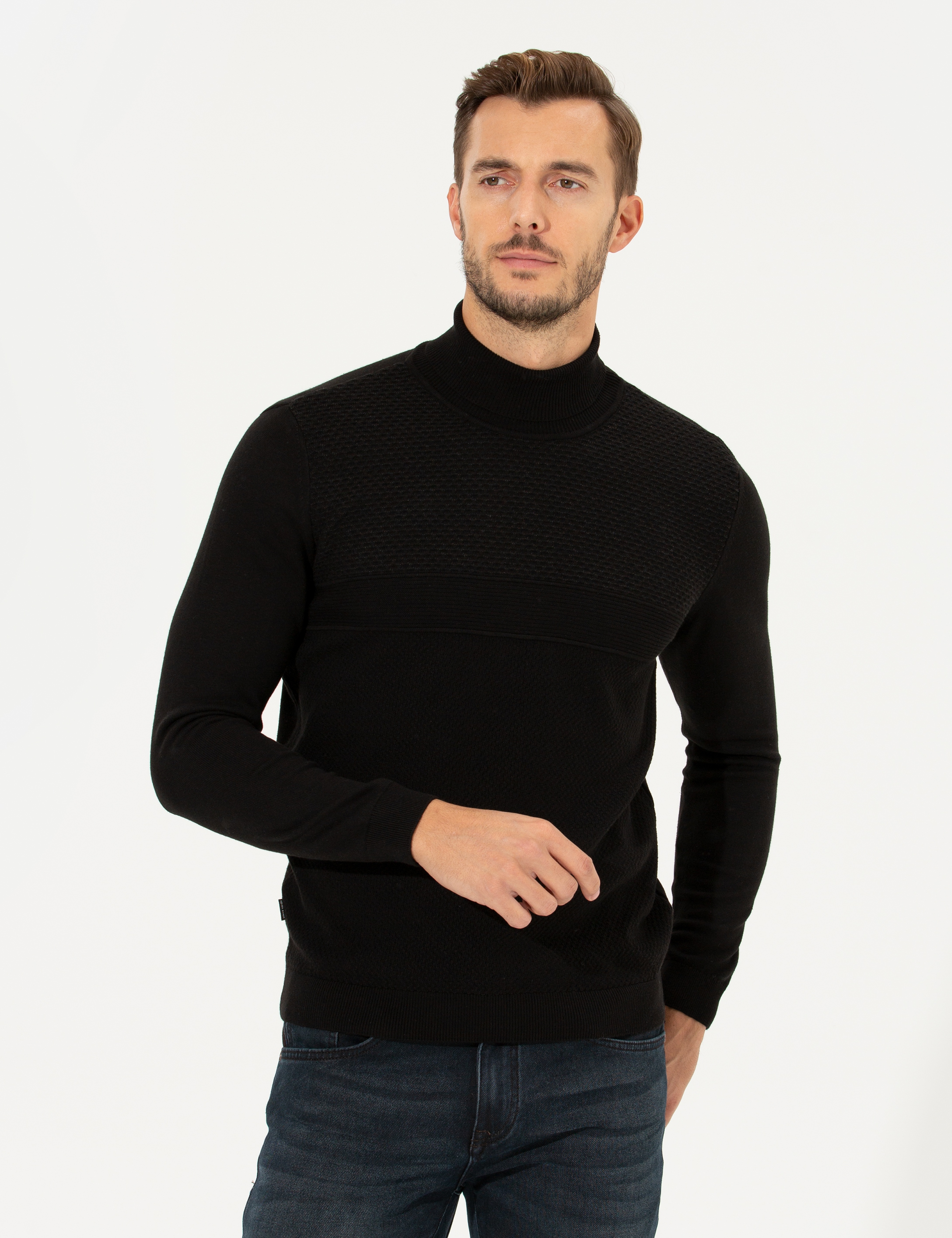 Siyah Slim Fit Balıkçı Yaka Triko Kazak - Image 2