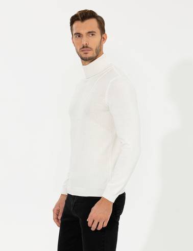 Ekru Slim Fit Balıkçı Yaka Triko Kazak