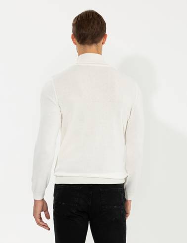 Ekru Slim Fit Balıkçı Yaka Triko Kazak