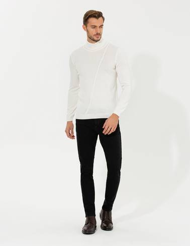 Ekru Slim Fit Balıkçı Yaka Triko Kazak