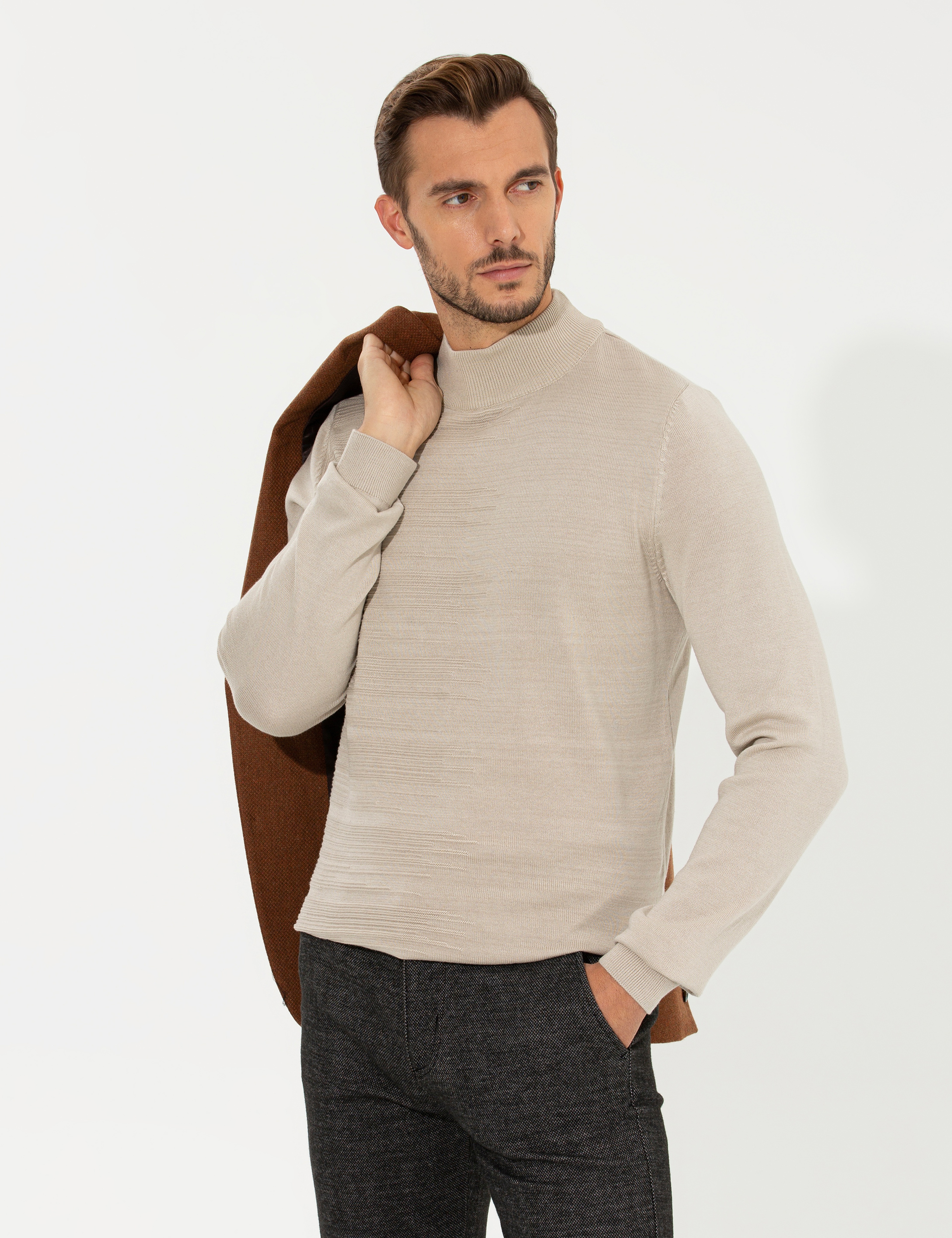 Kum Melanj Slim Fit Yarım Balıkçı Yaka Triko Kazak - Image 1
