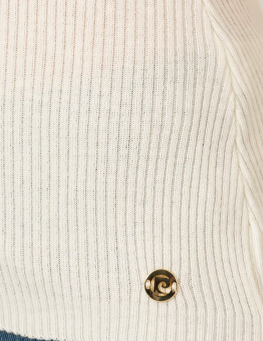 Ekru Slim Fit Bisiklet Yaka Kazak