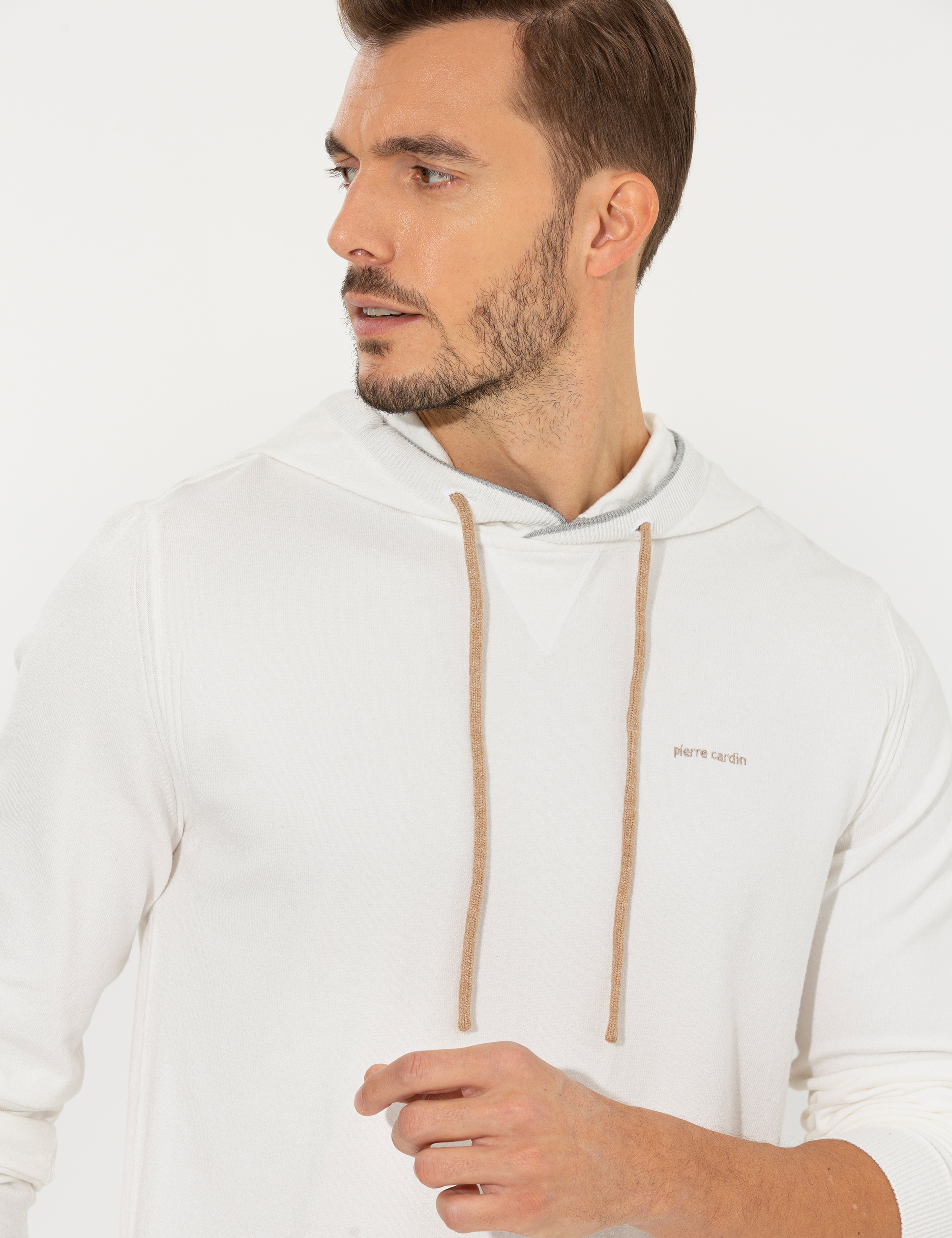 Ekru Slim Fit Kapüşonlu Triko Kazak - Image 1
