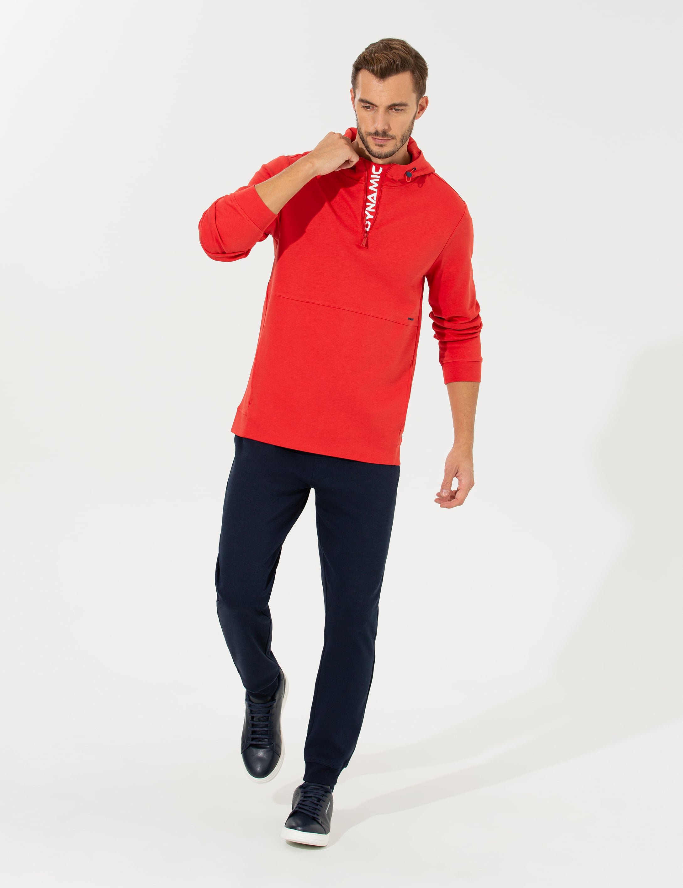 Kırmızı Kapüşonlu Sweatshirt