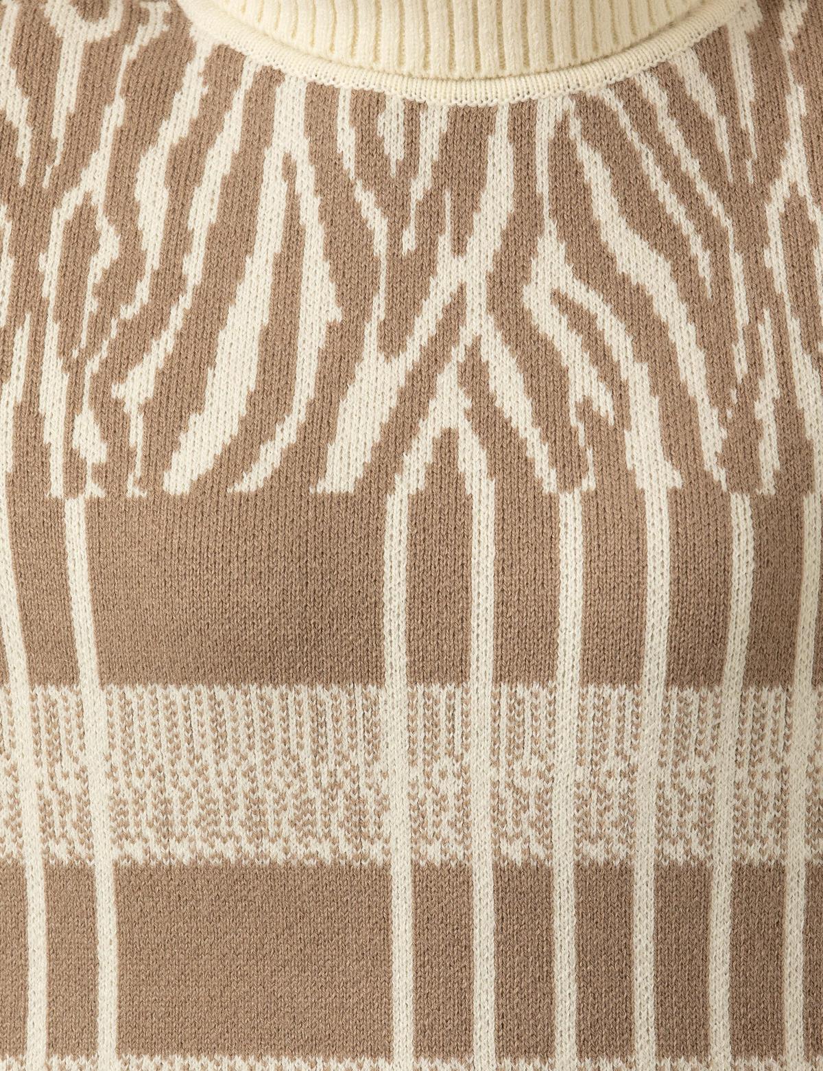 Ekru Comfort Fit Balıkçı Yaka Kazak - 50253420018