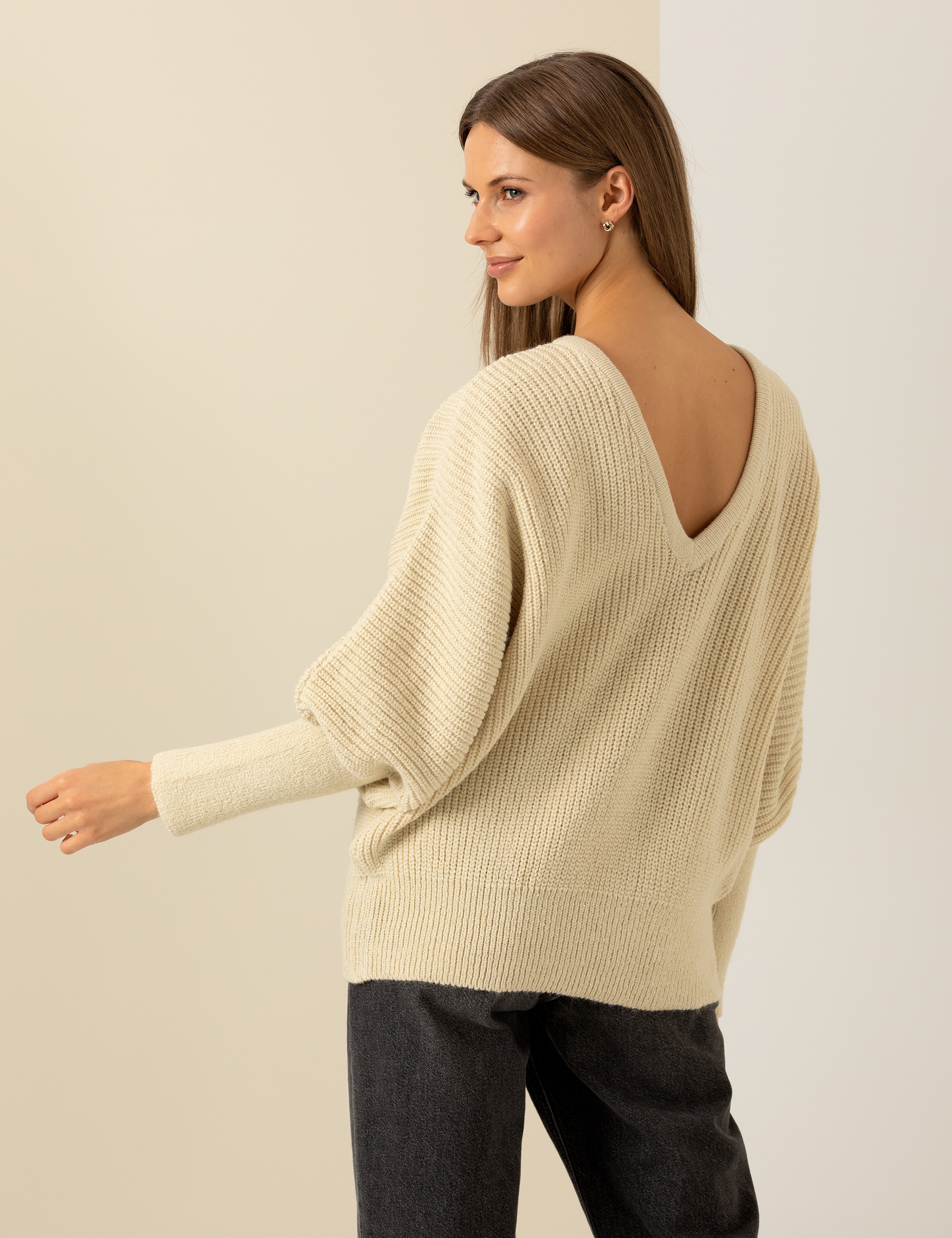 Krem Comfort Fit Kazak - Image 5