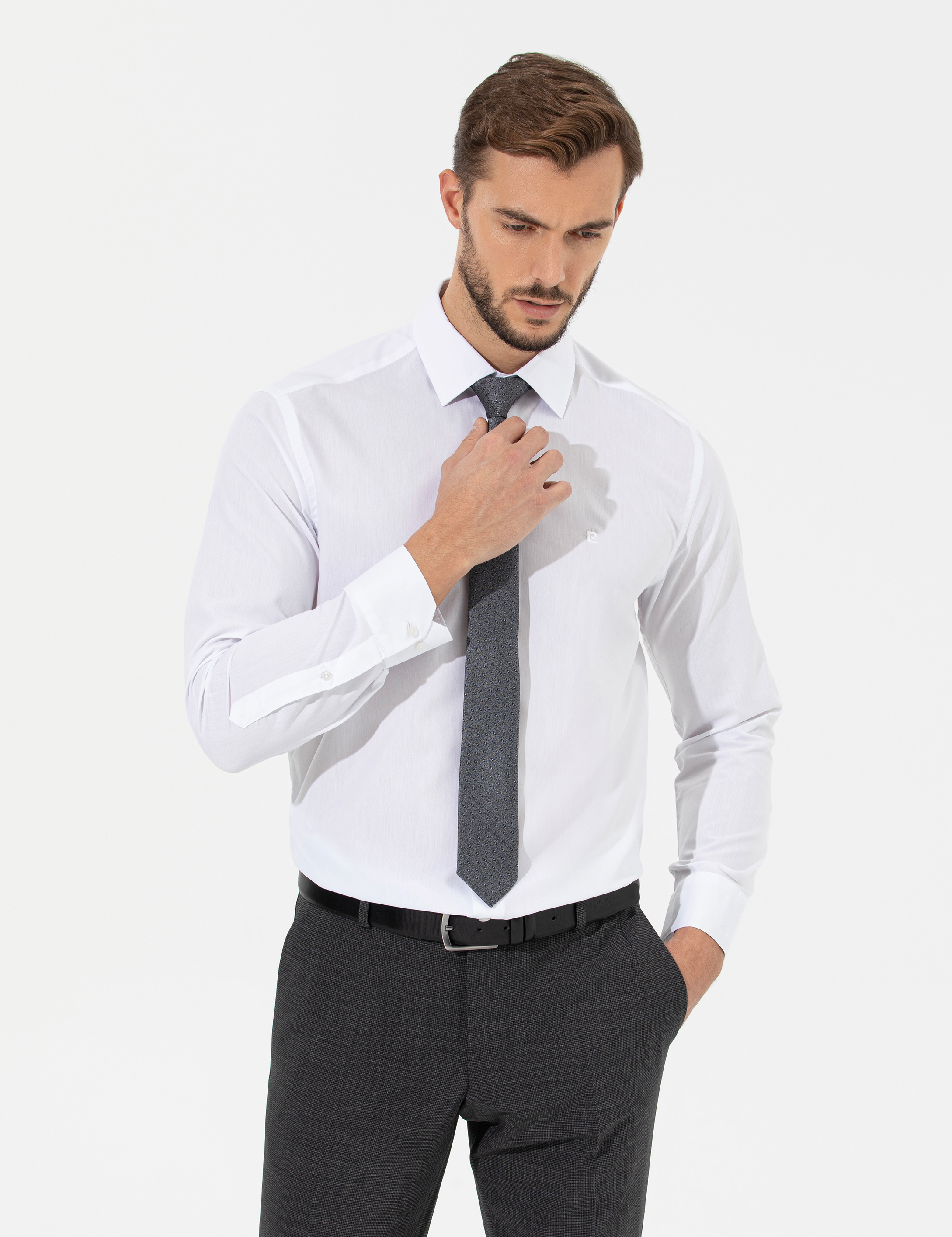 Beyaz Regular Fit Uzun Kollu Klasik Gömlek