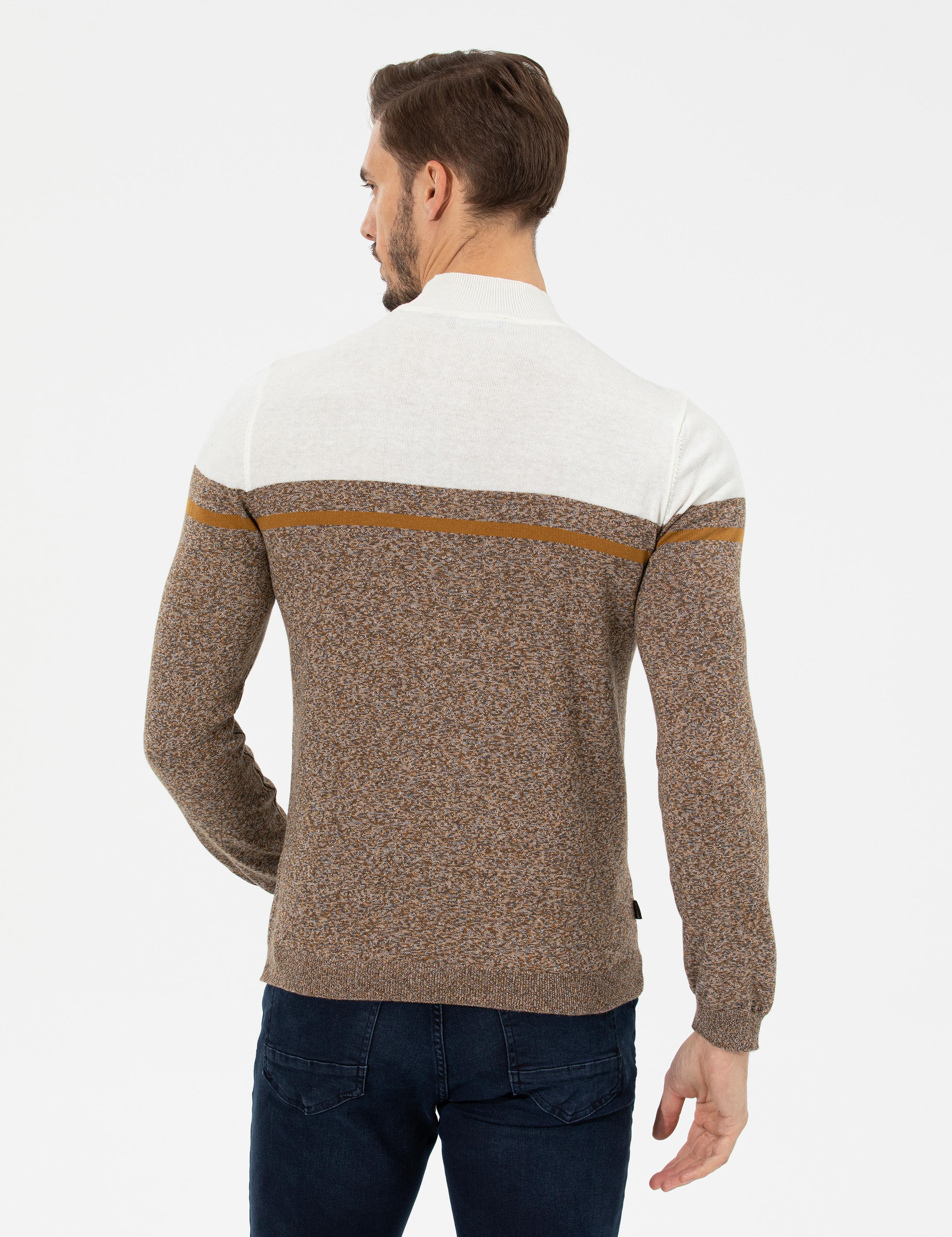 Kahverengi Slim Fit Balıkçı Yaka Triko Kazak