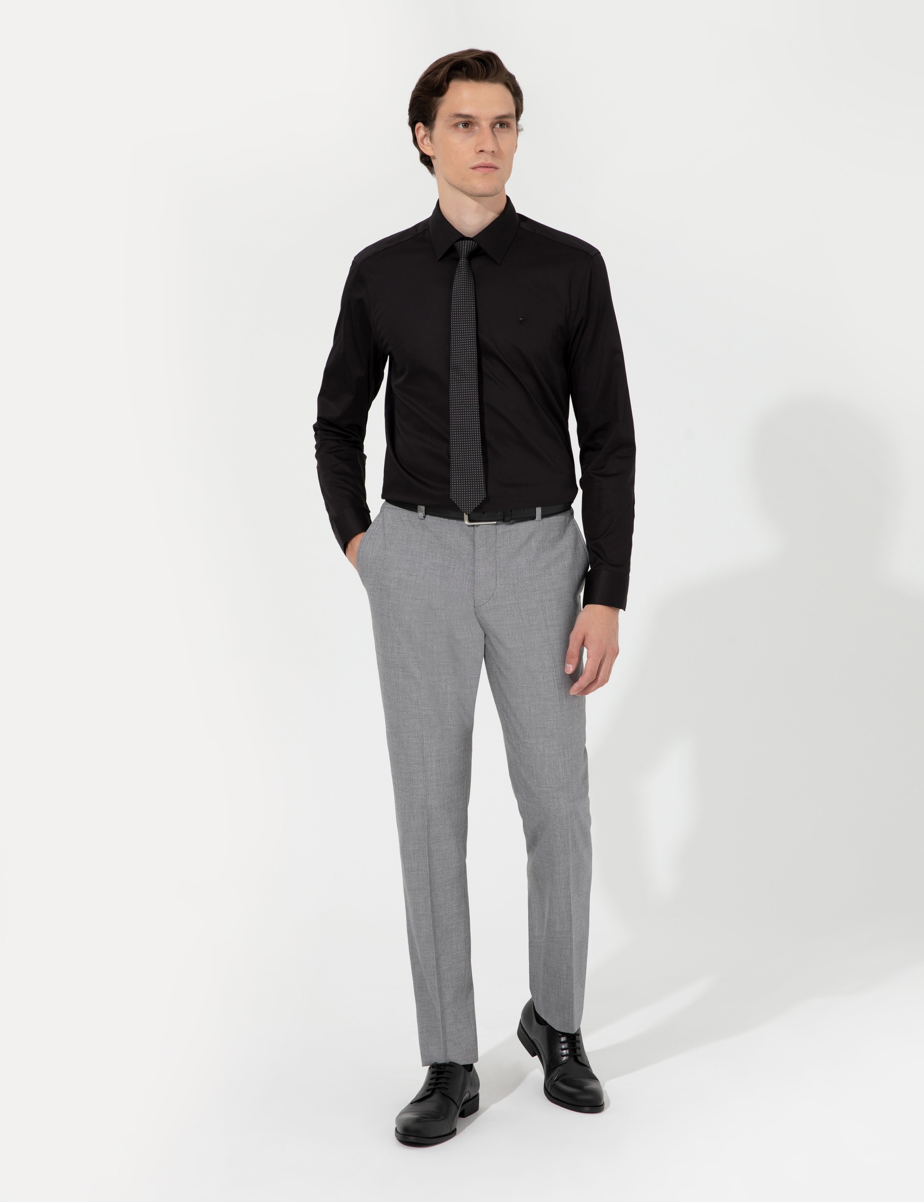 Gri Slim Fit Kumaş Pantolon - Image 1