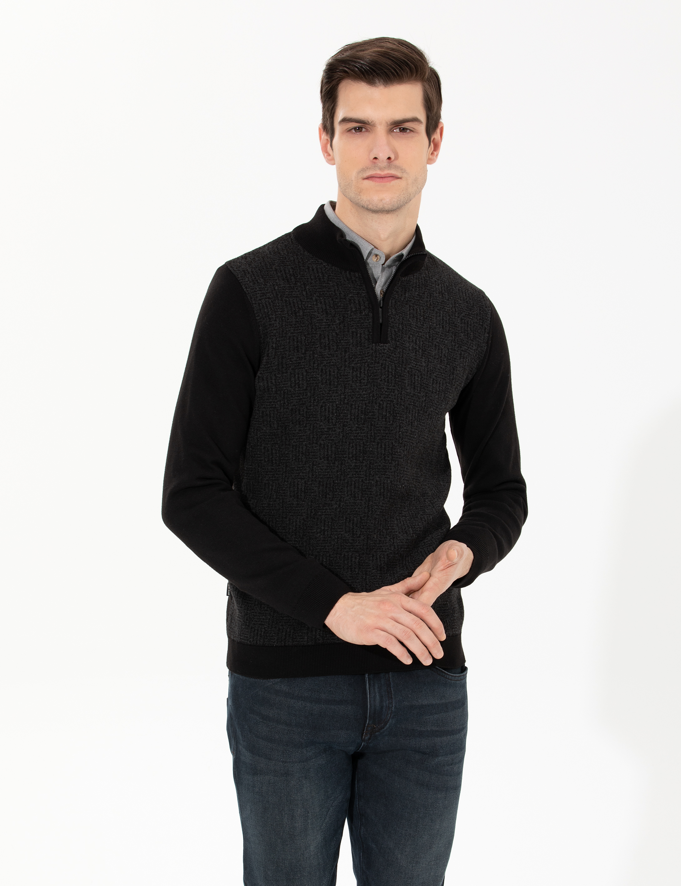 Siyah Slim Fit Fermuarlı Dik Yaka Triko Kazak