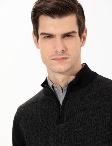 Siyah Slim Fit Fermuarlı Dik Yaka Triko Kazak