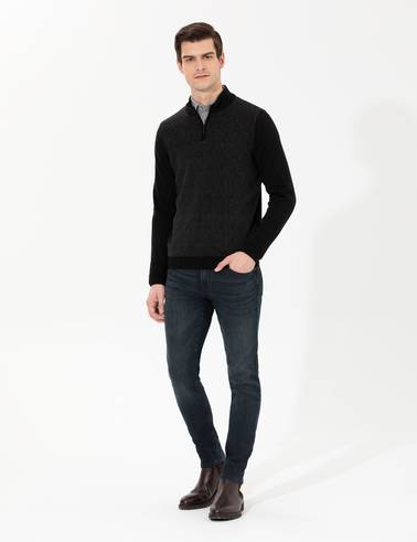 Siyah Slim Fit Fermuarlı Dik Yaka Triko Kazak