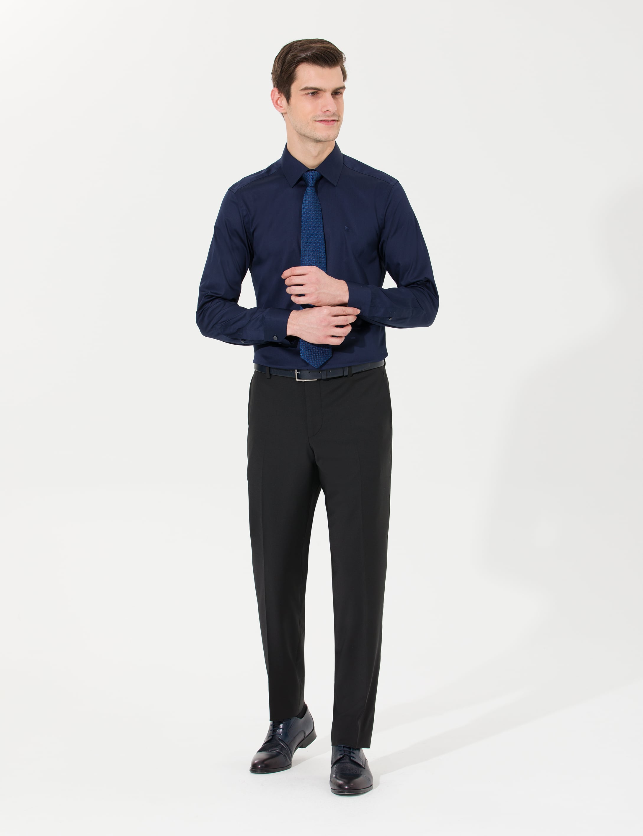 Lacivert Slim Fit Uzun Kollu Klasik Gömlek - Image 3