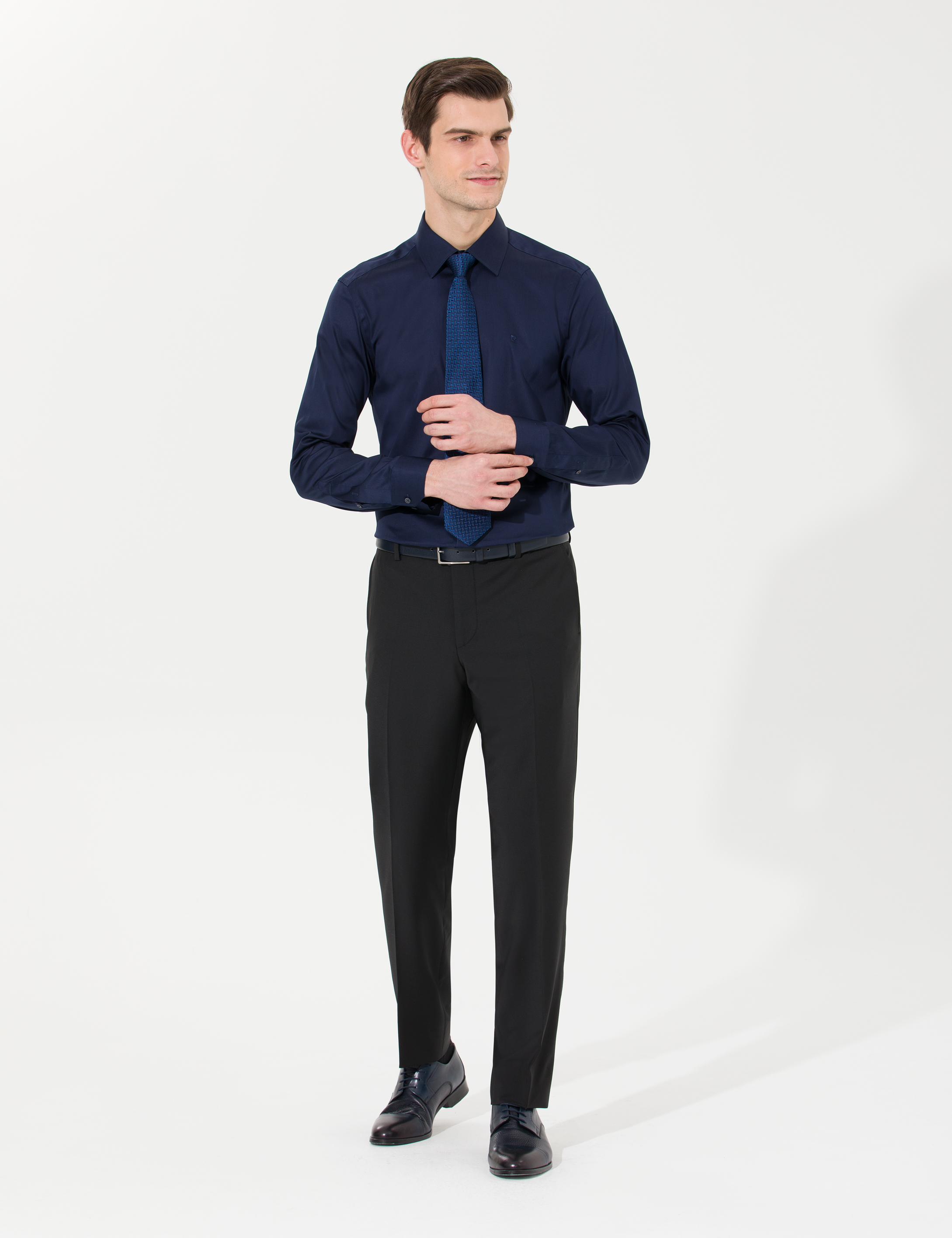 Lacivert Slim Fit Uzun Kollu Klasik Gömlek