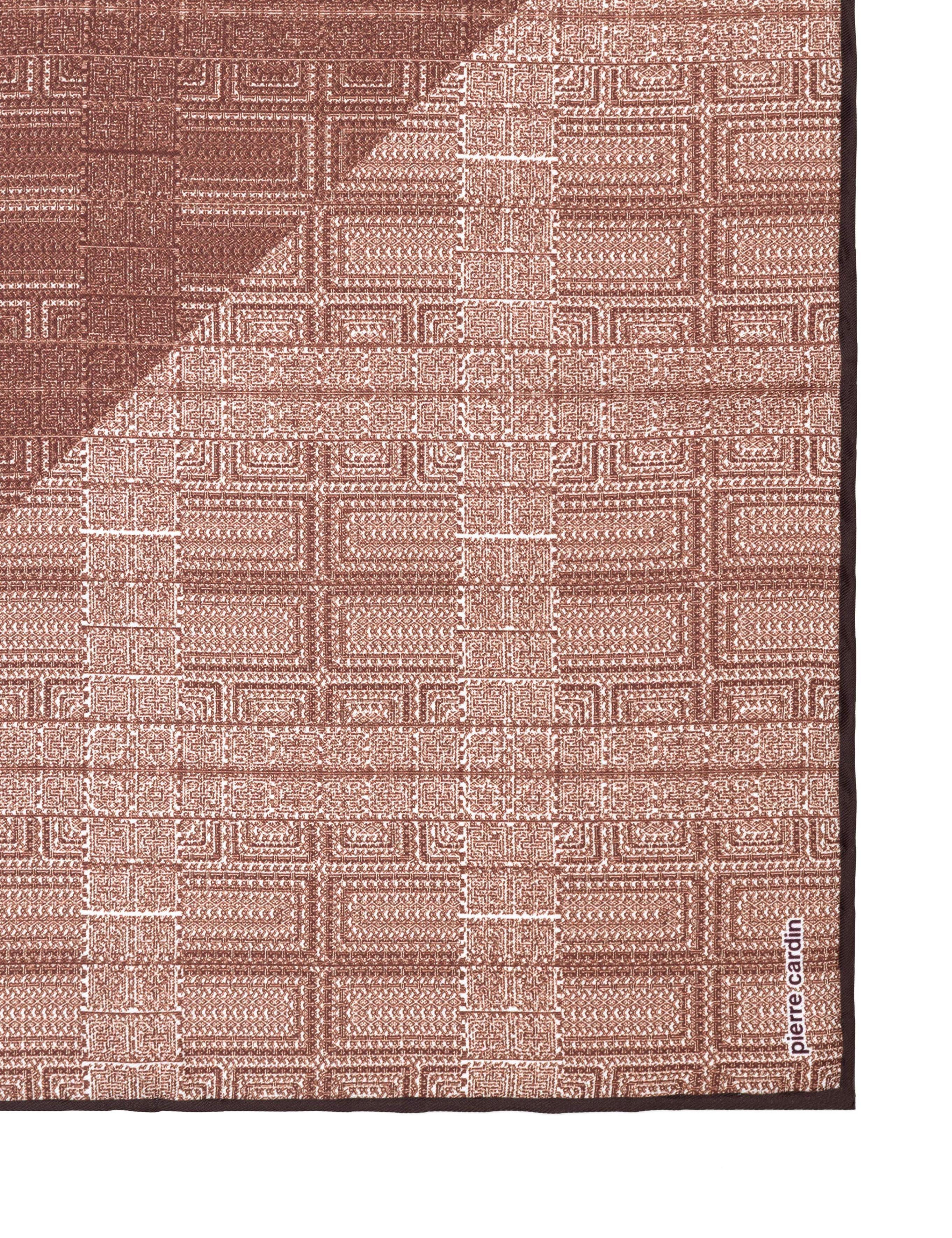 Kahverengi Desenli Mendil