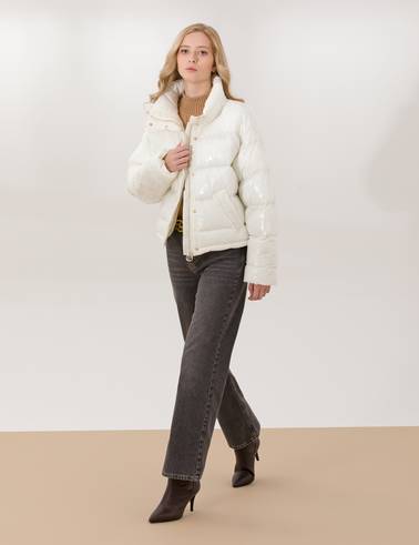 Beyaz Crop Top Mont