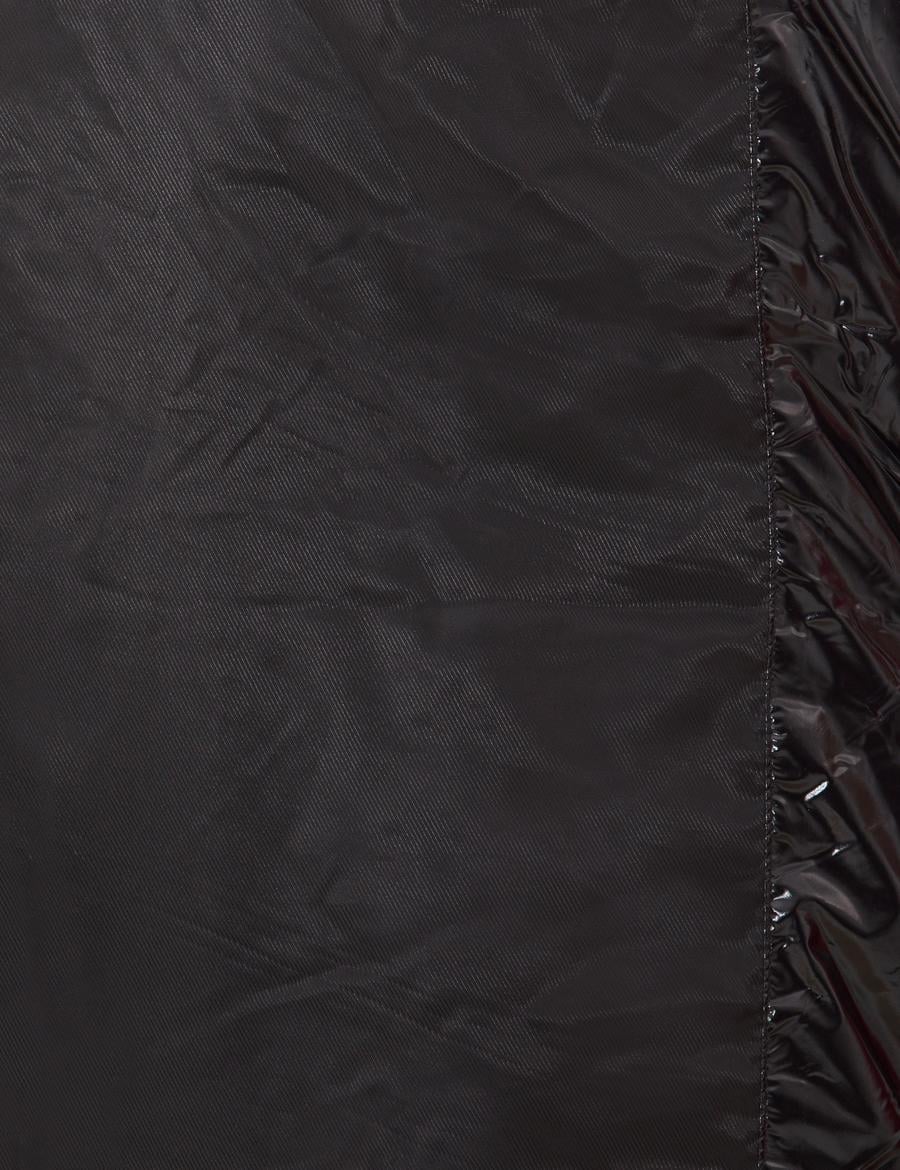 Siyah Kapüşonlu Mont