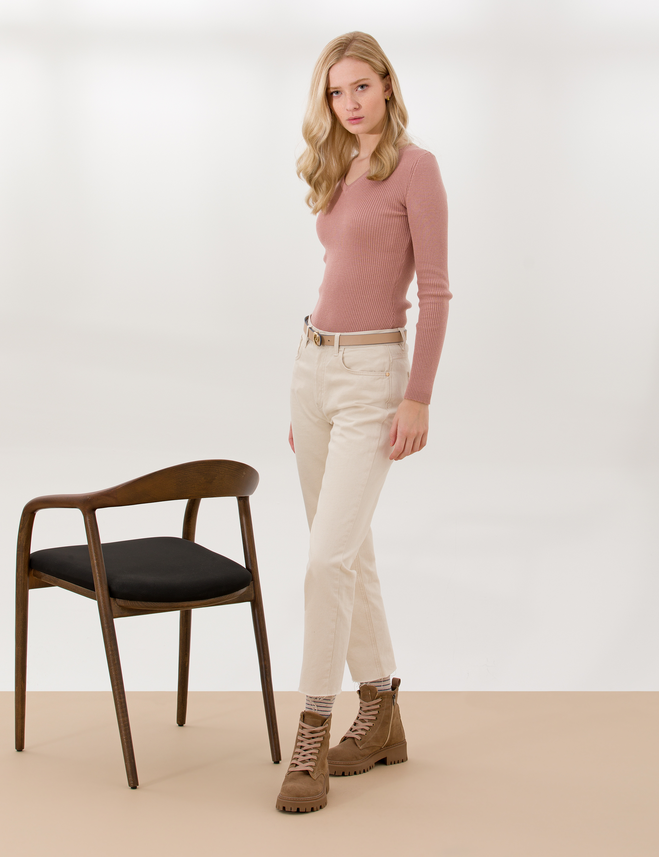 Pudra Slim Fit V Yaka Basic Kazak - Image 4