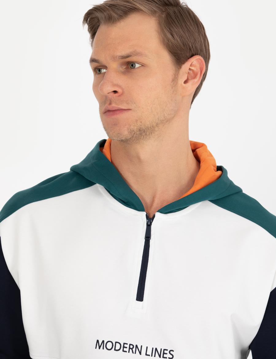 Zümrüt Regular Fit Kapüşonlu Sweatshirt