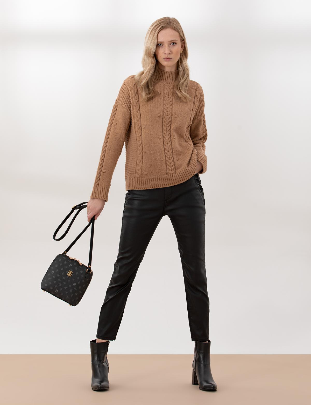 Siyah Çapraz Çanta