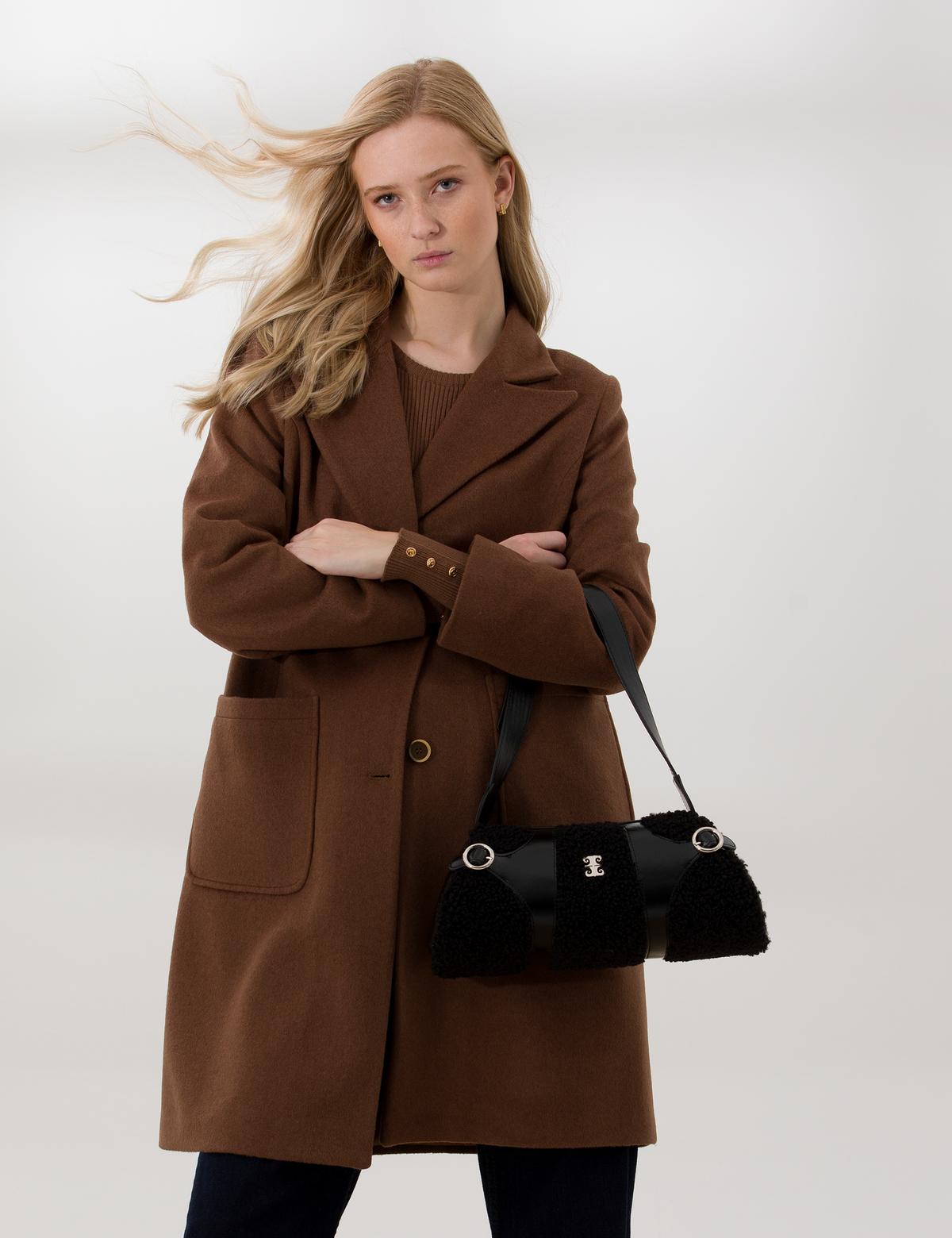 Siyah Çapraz Çanta