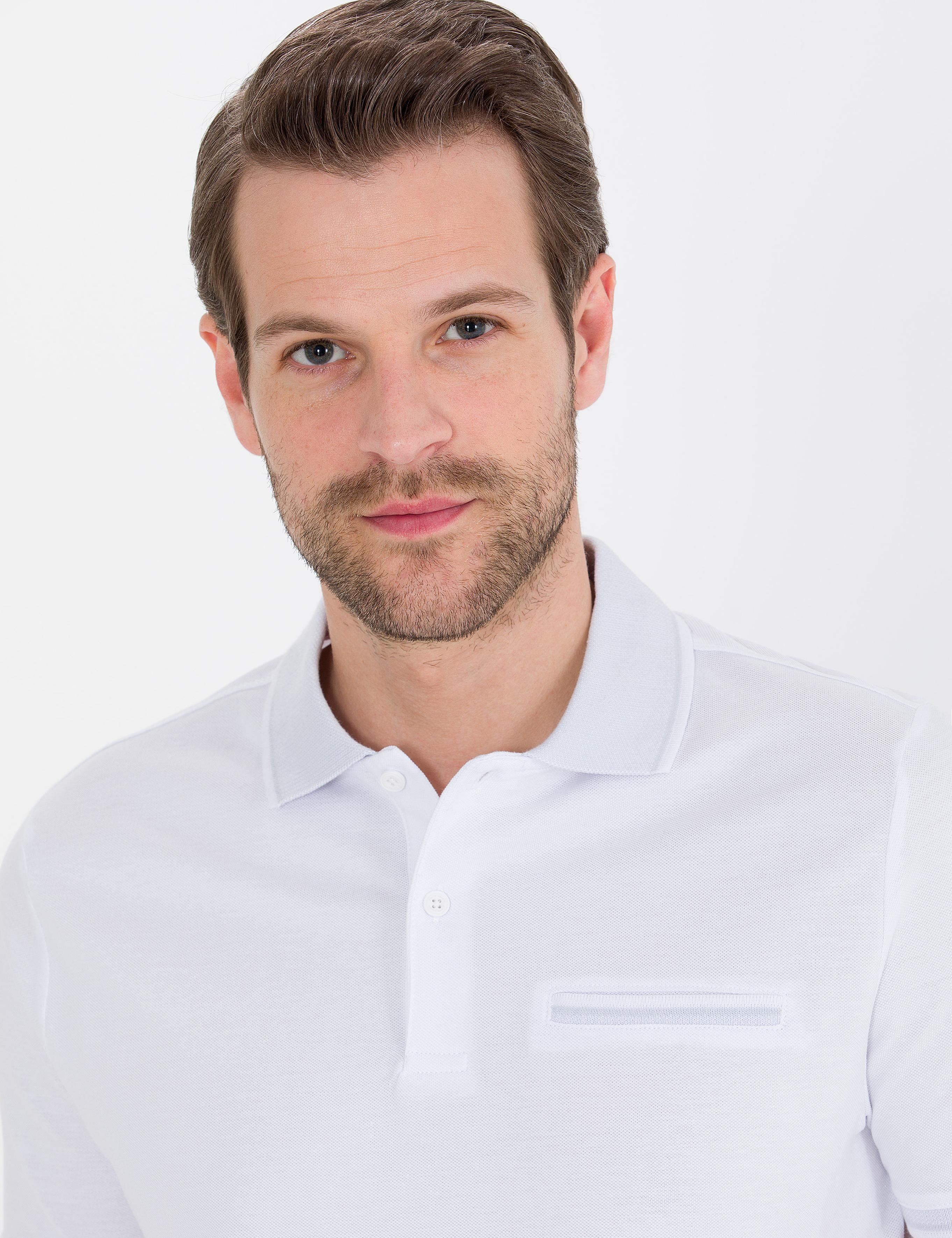 Beyaz Regular Fit Cepli Polo Yaka Tişört