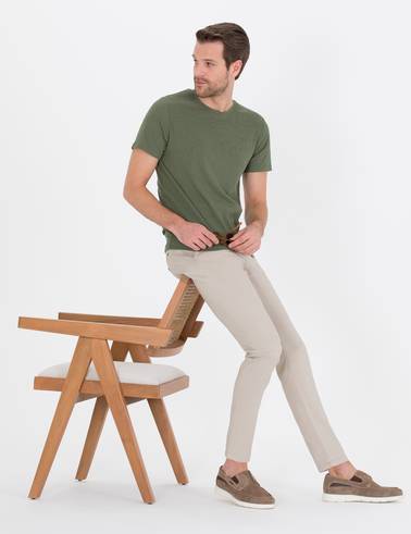 Haki Slim Fit Dokulu Bisiklet Yaka Tişört