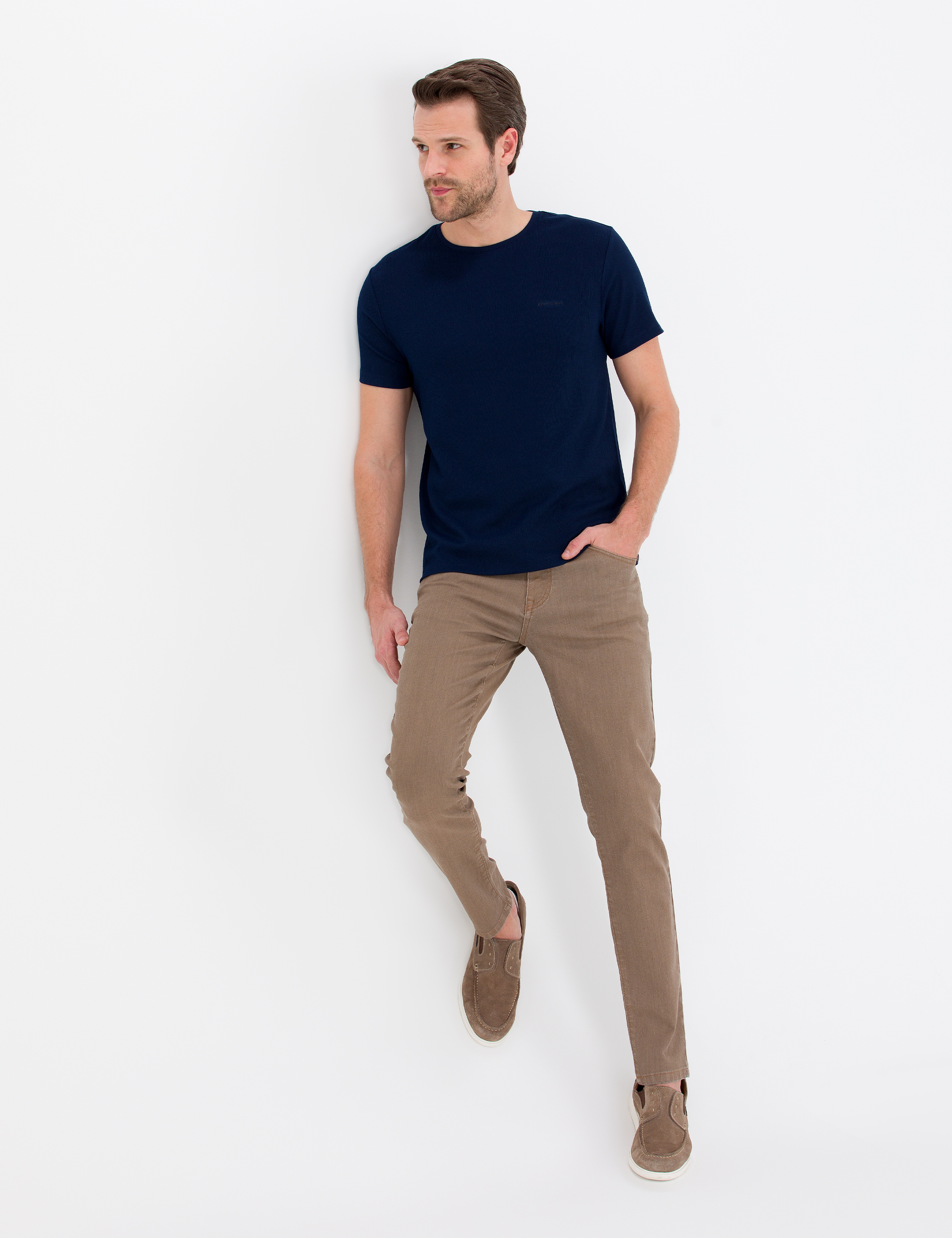 Lacivert Slim Fit Dokulu Bisiklet Yaka Tişört