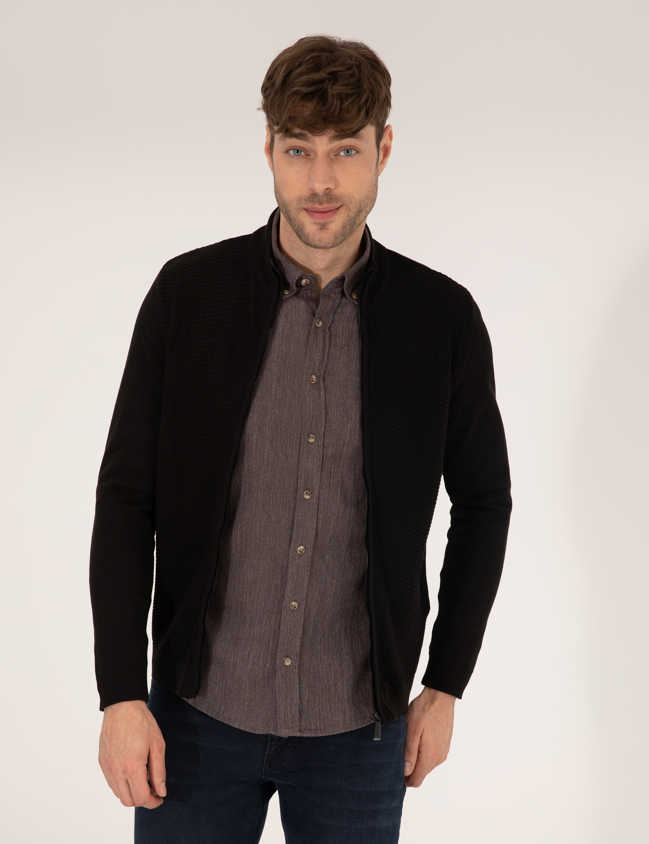 Siyah Slim Fit Fermuarlı Triko Hırka