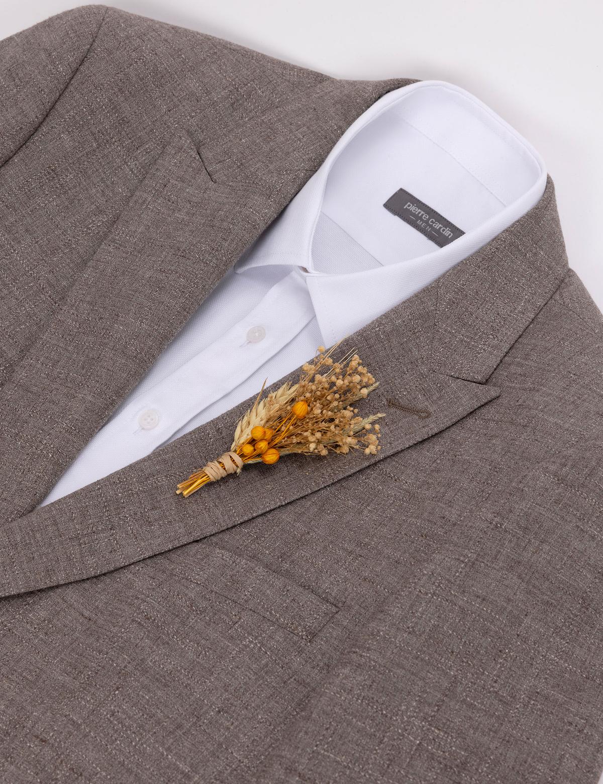 Turuncu Yaka Çiçeği