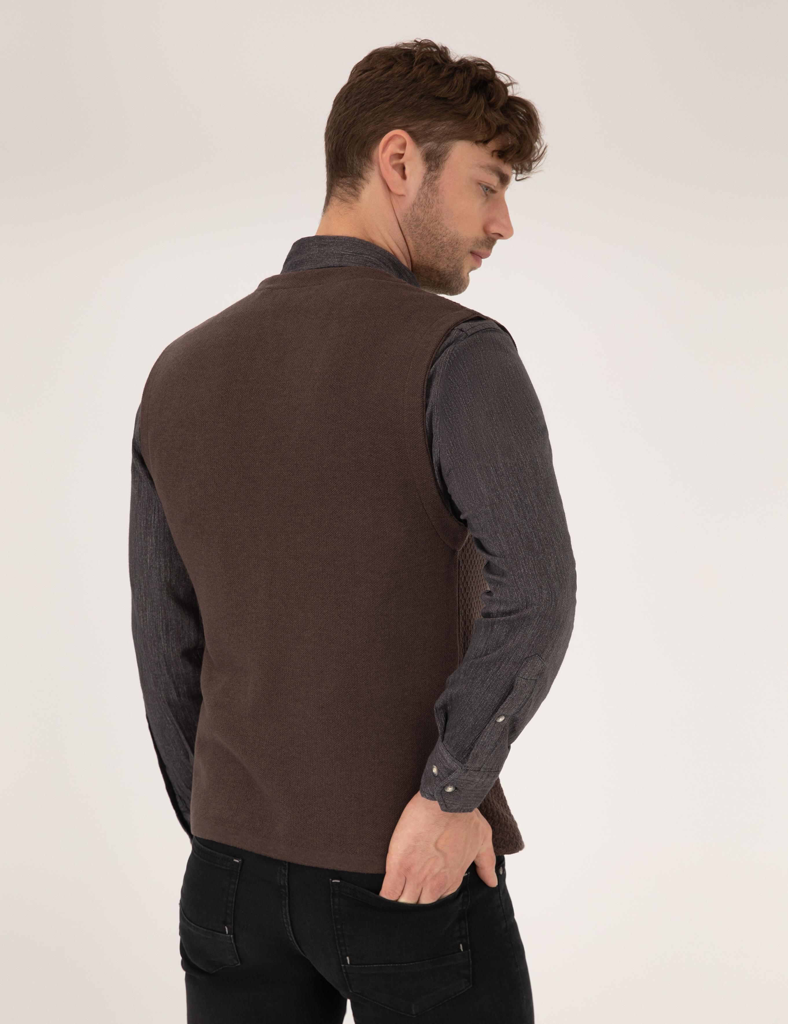 Kahverengi Triko Yelek