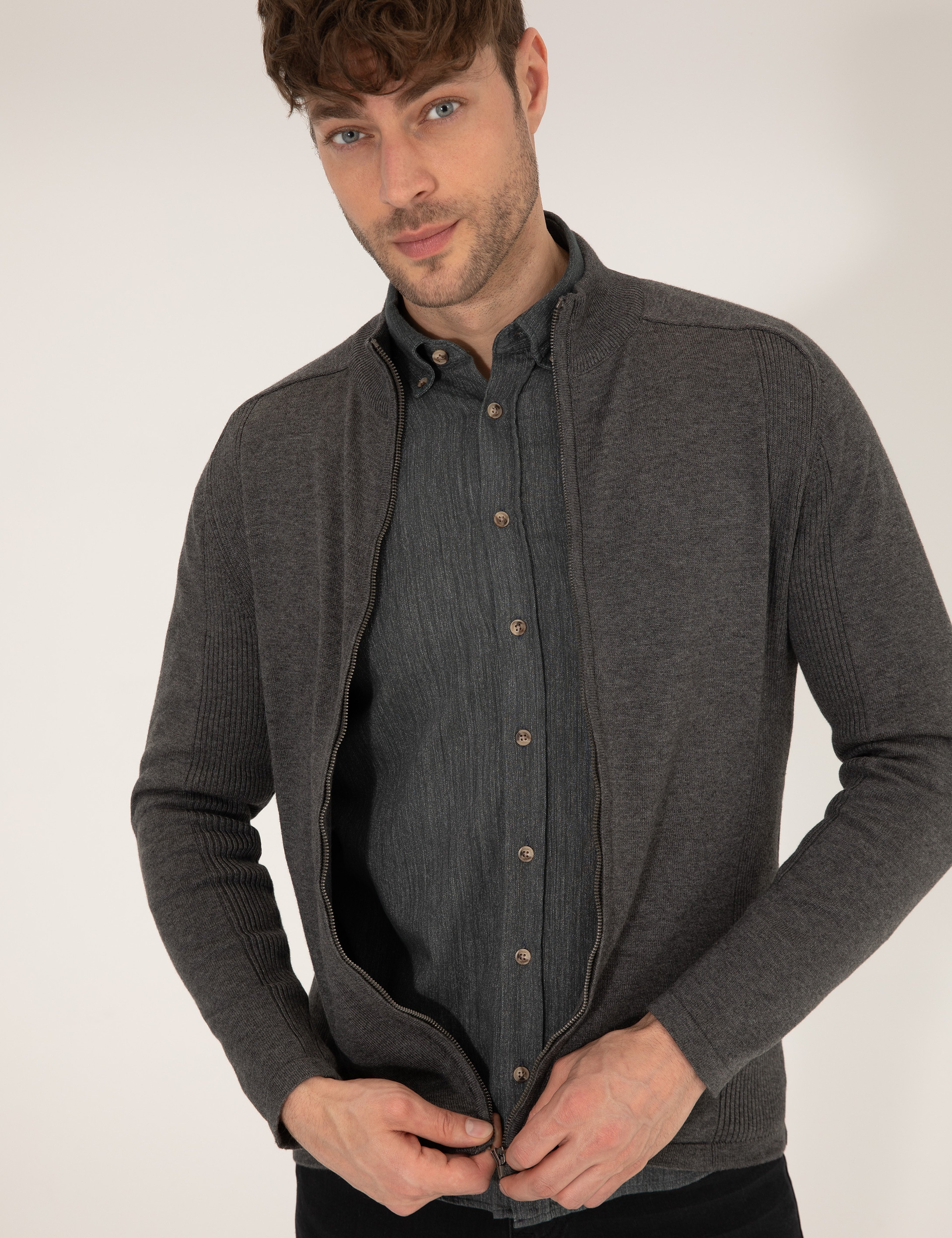 Gri Melanj Slim Fit Fermuarlı Triko Hırka - Image 2