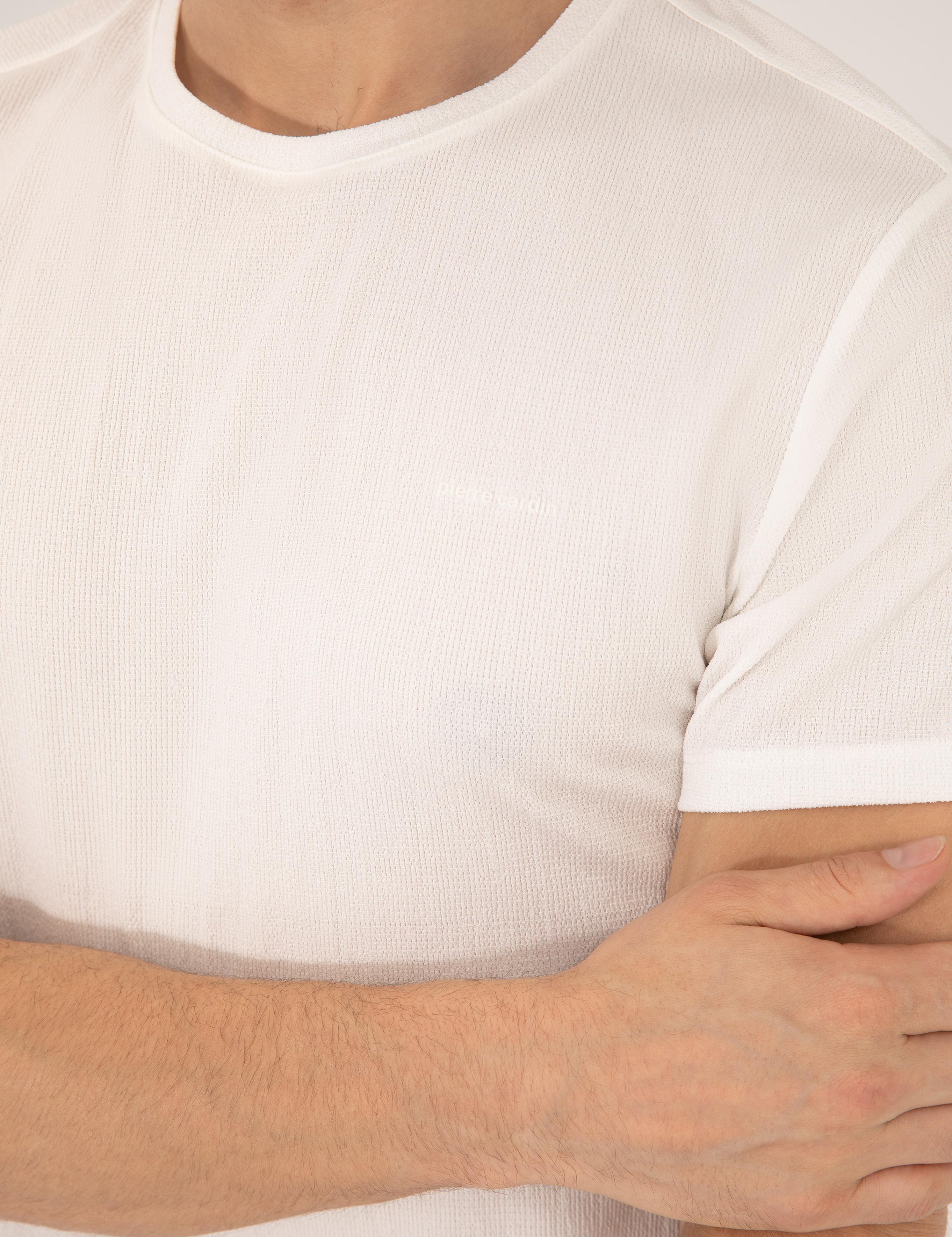 Ekru Slim Fit Dokulu Bisiklet Yaka Tişört