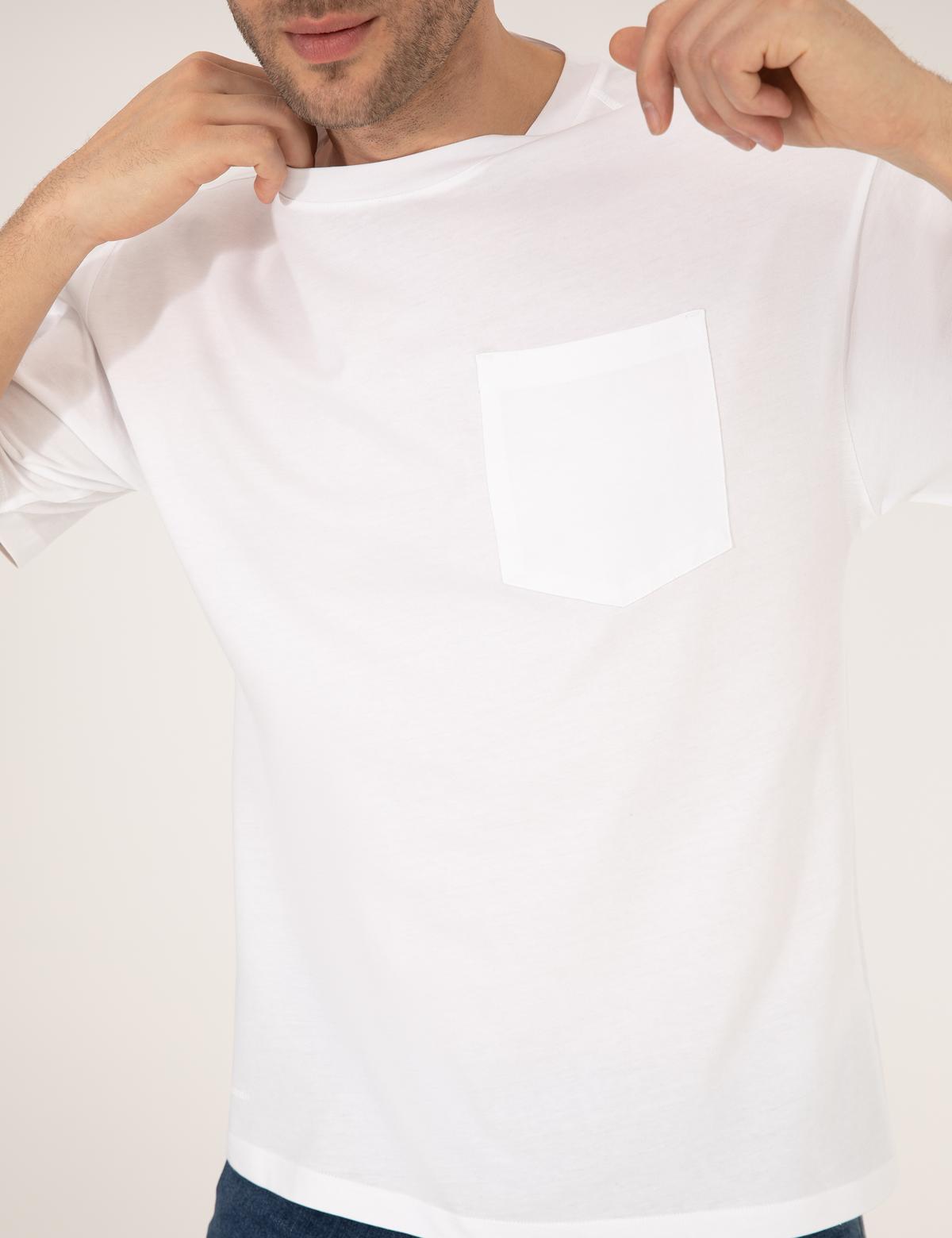 Ekru Regular Fit Düz Cepli Bisiklet Yaka Tişört - 50270489005