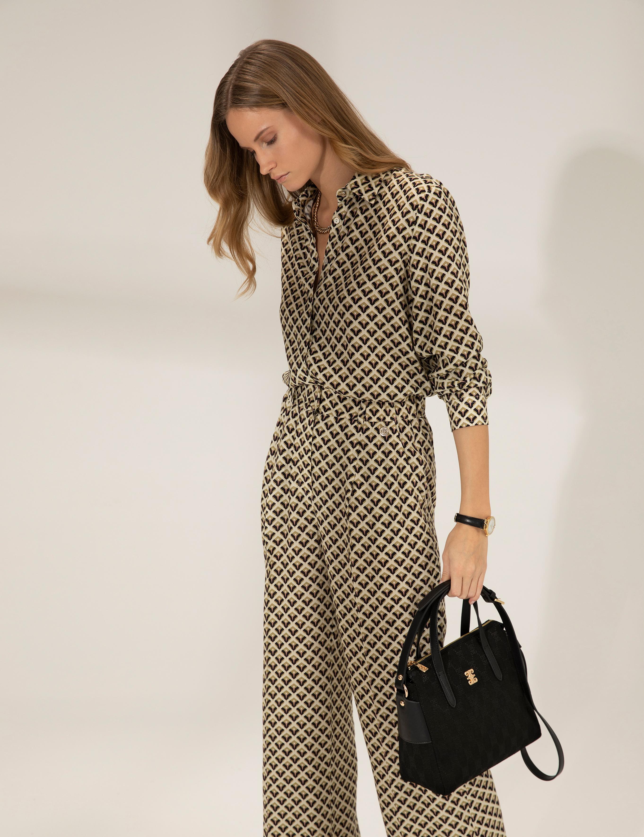 Siyah Omuz Çantası