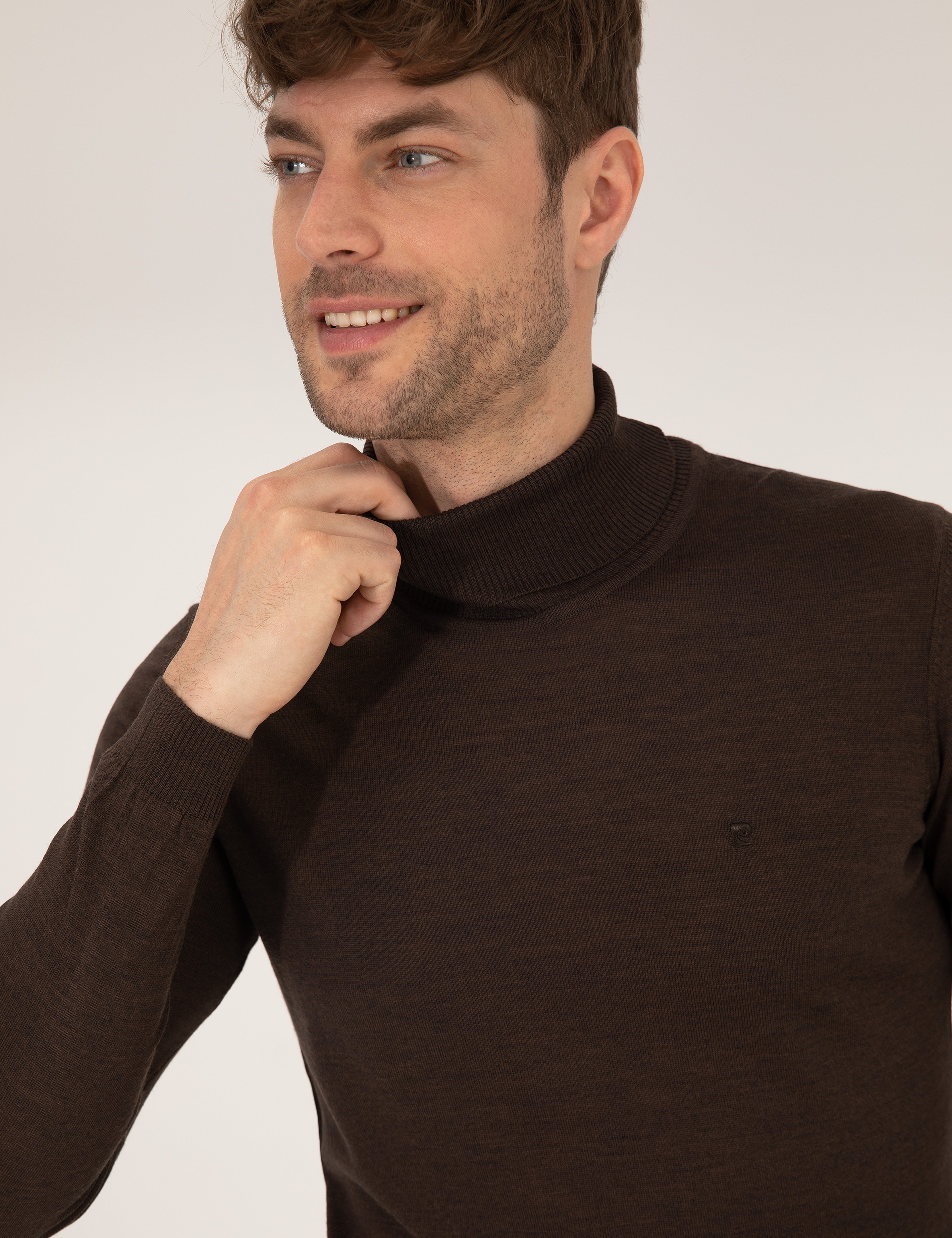 Kahverengi Slim Fit Balıkçı Yaka Yün Karışımlı Basic Triko Kazak - Image 3