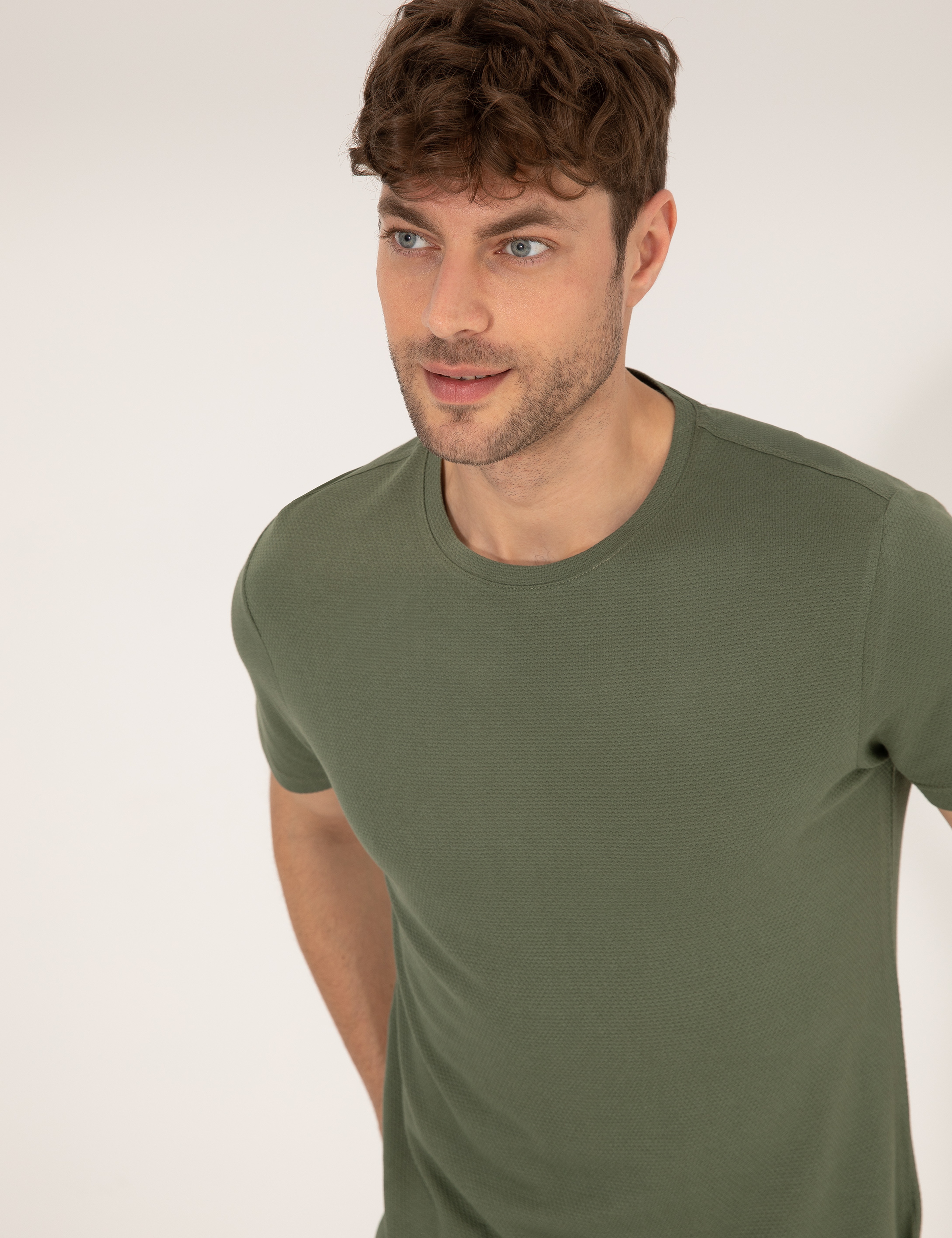 Haki Slim Fit Basic Tişört - Image 1