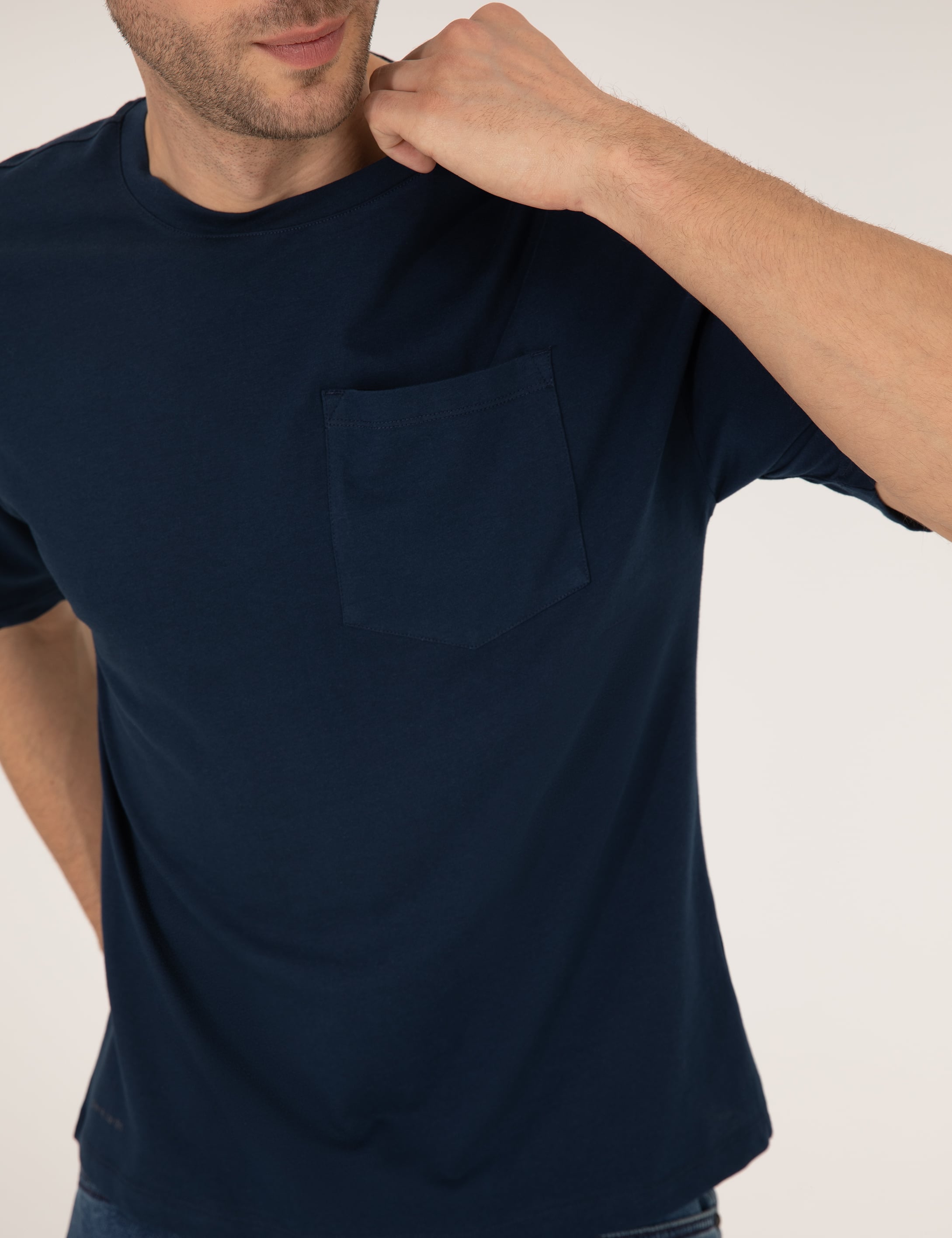 Lacivert Regular Fit Düz Cepli Bisiklet Yaka Tişört - Image 6