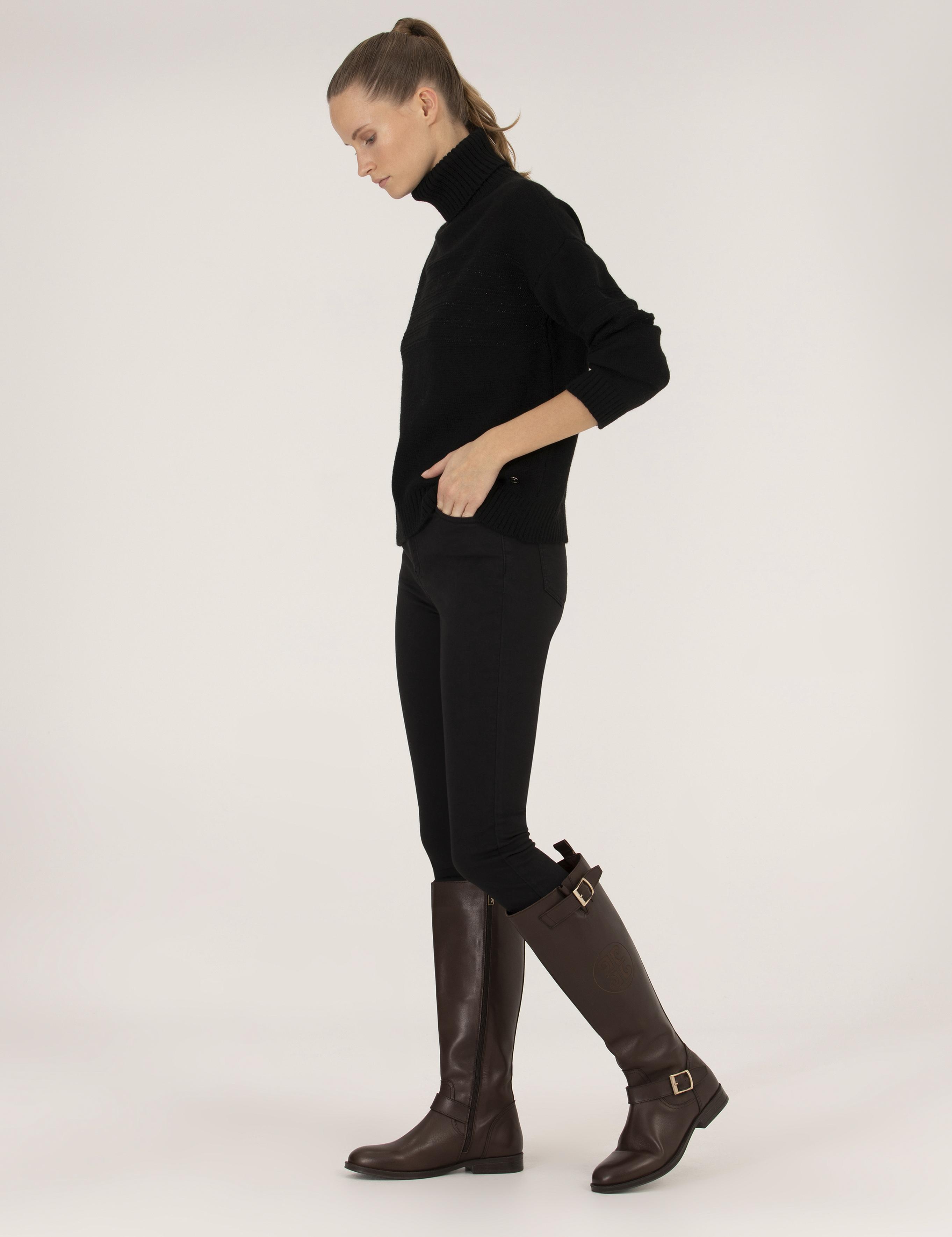 Siyah Comfort Fit Balıkçı Yaka Kazak