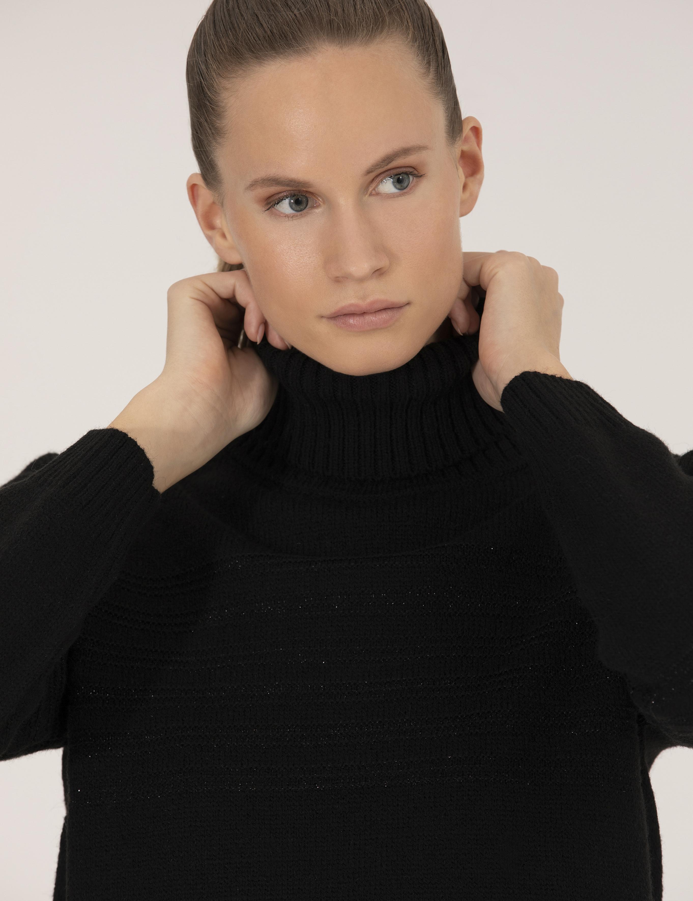 Siyah Comfort Fit Balıkçı Yaka Kazak