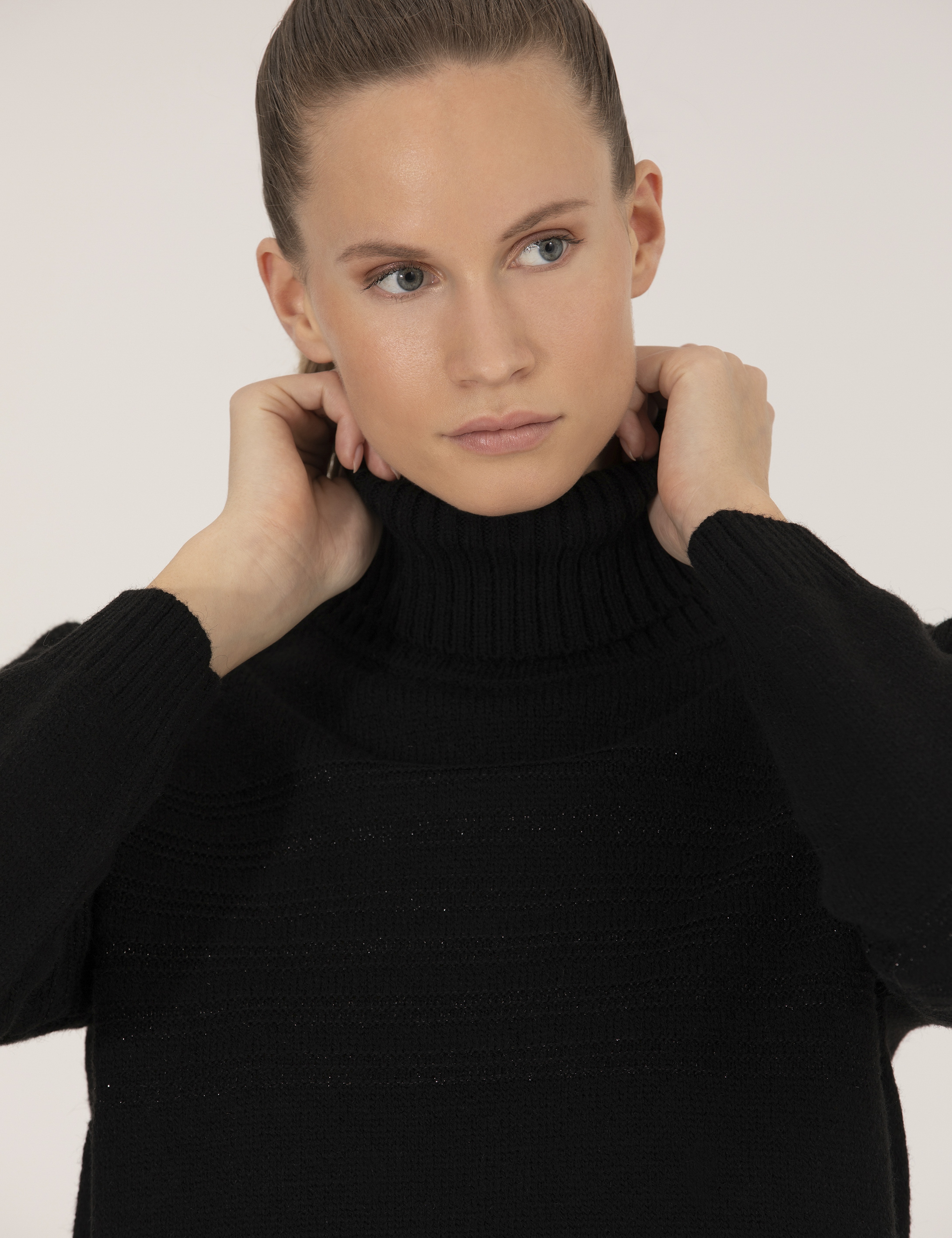 Siyah Comfort Fit Balıkçı Yaka Kazak - Image 2