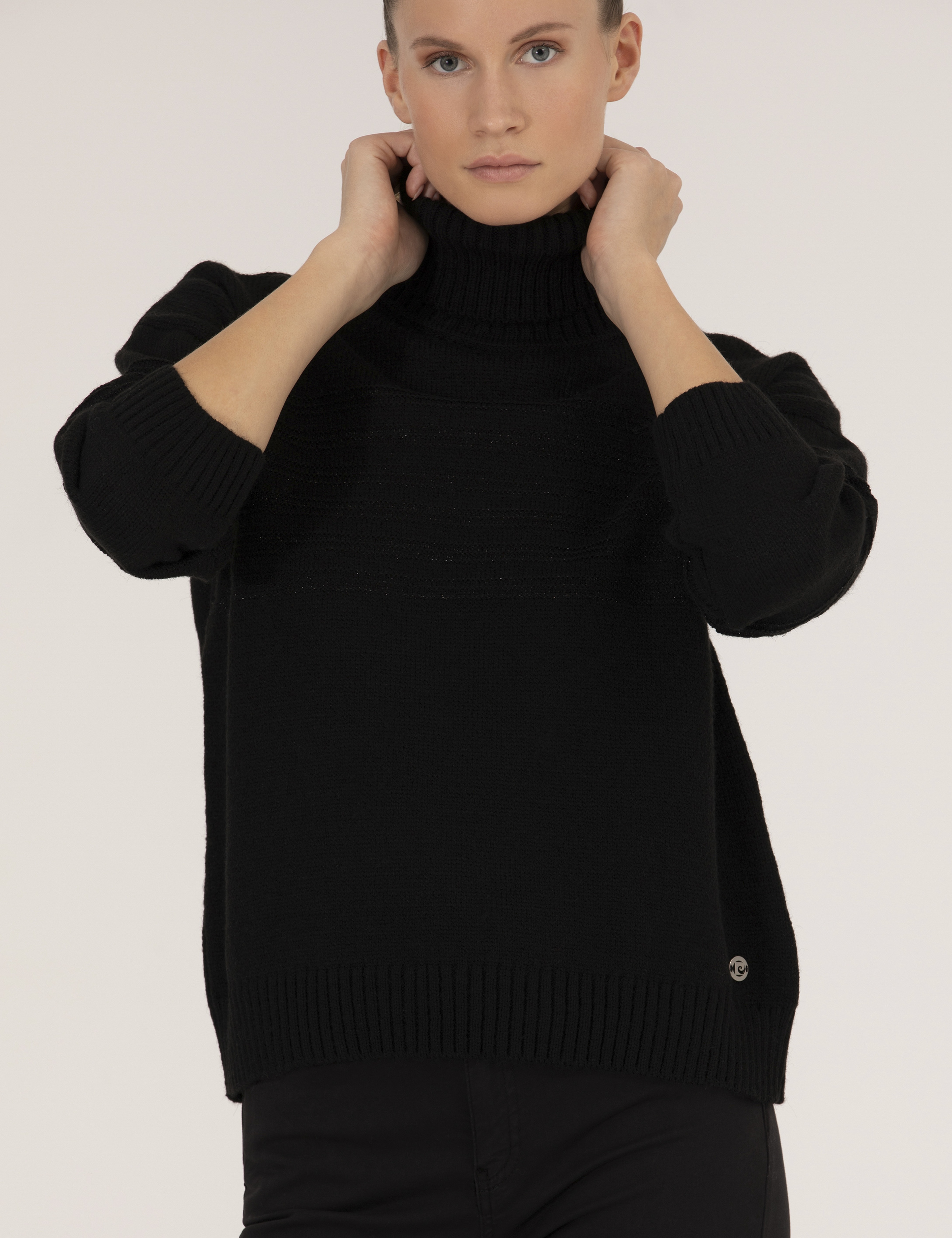 Siyah Comfort Fit Balıkçı Yaka Kazak - Image 4