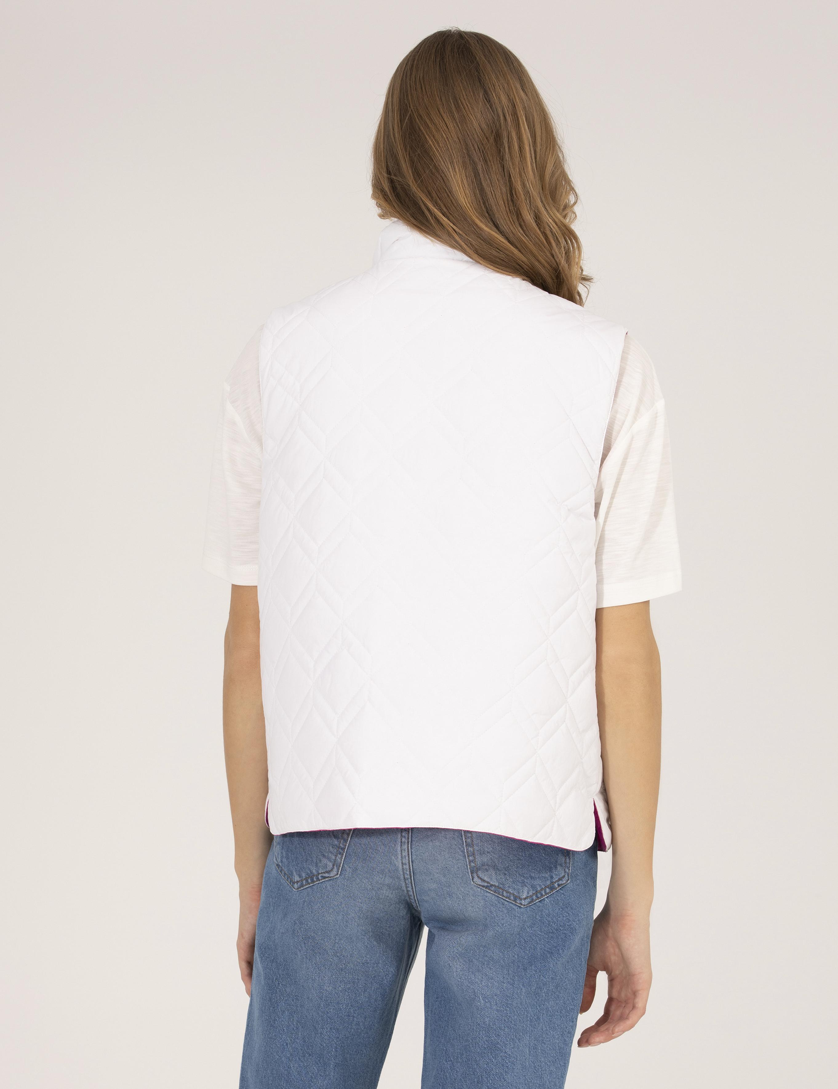 Beyaz Standart Fit Yelek