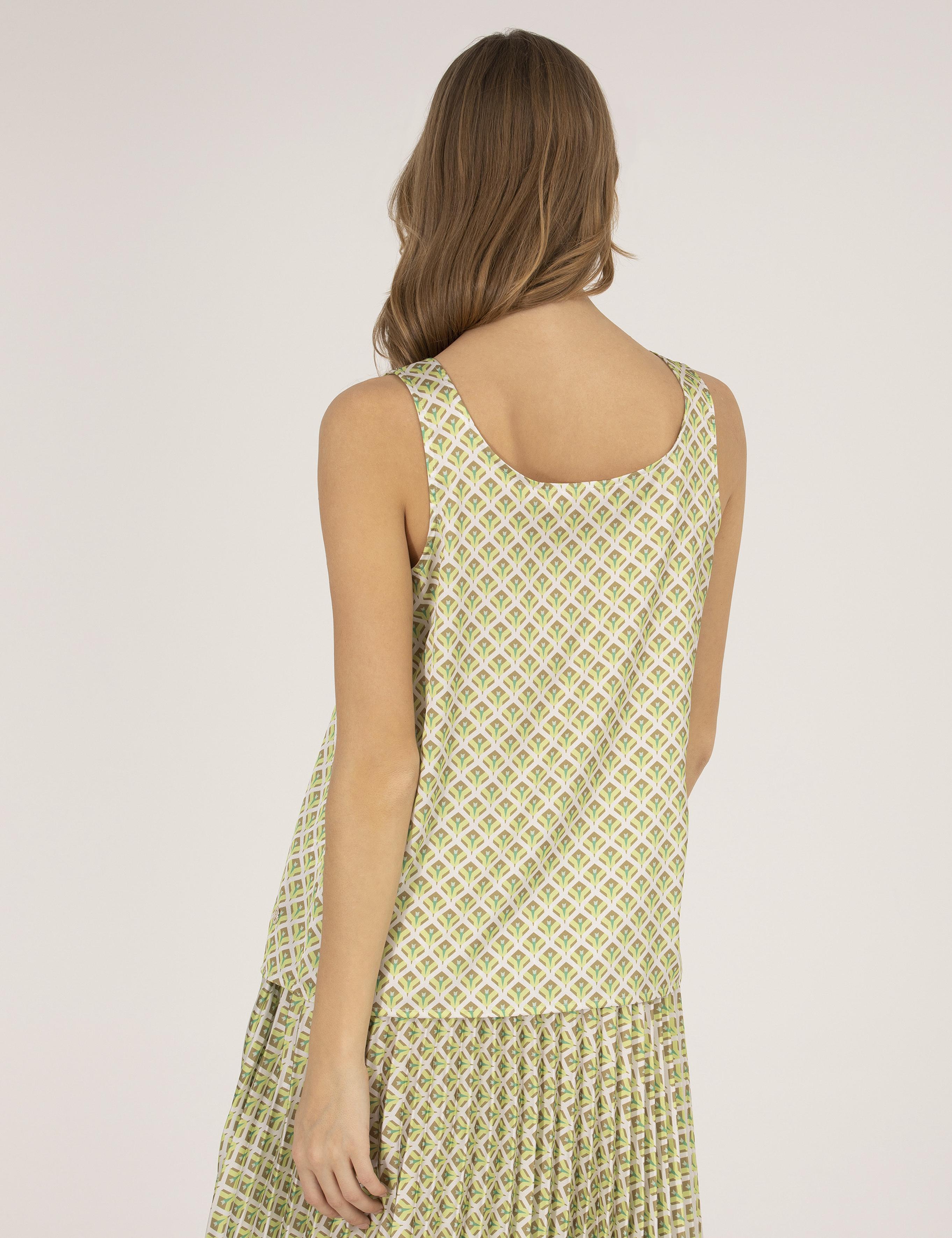 Yeşil Regular Fit Kolsuz Bluz