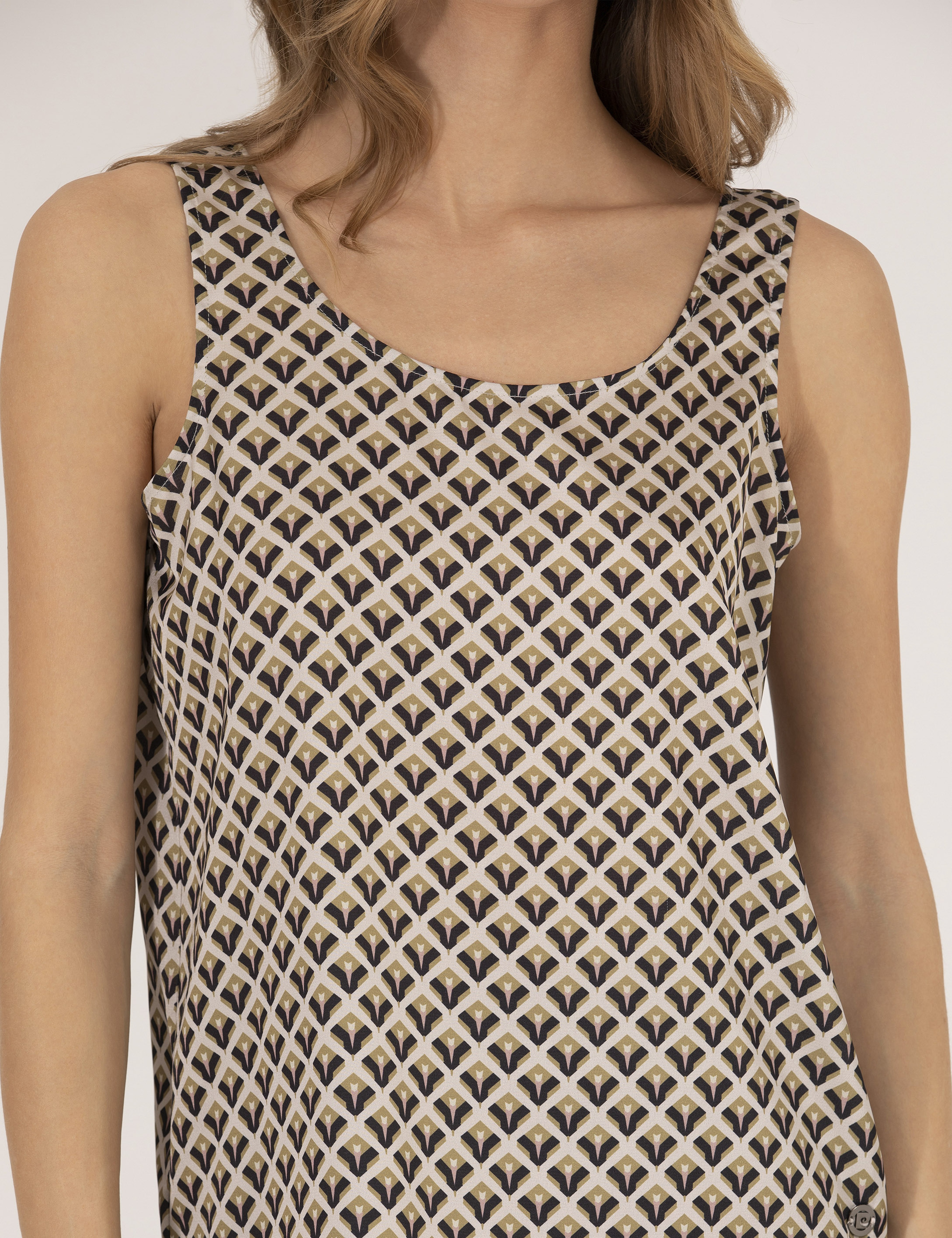 Siyah Regular Fit Kolsuz Bluz - Image 6