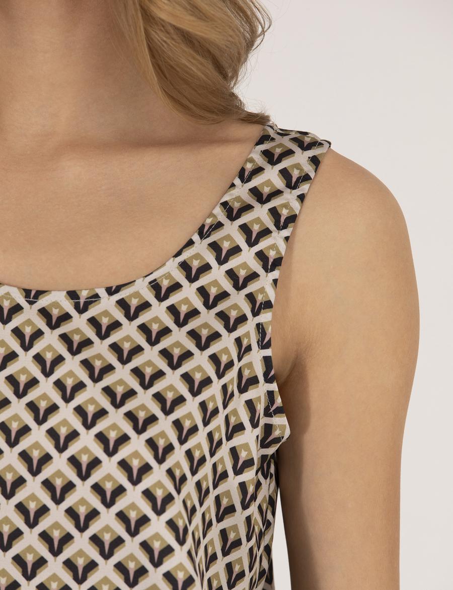 Siyah Regular Fit Kolsuz Bluz