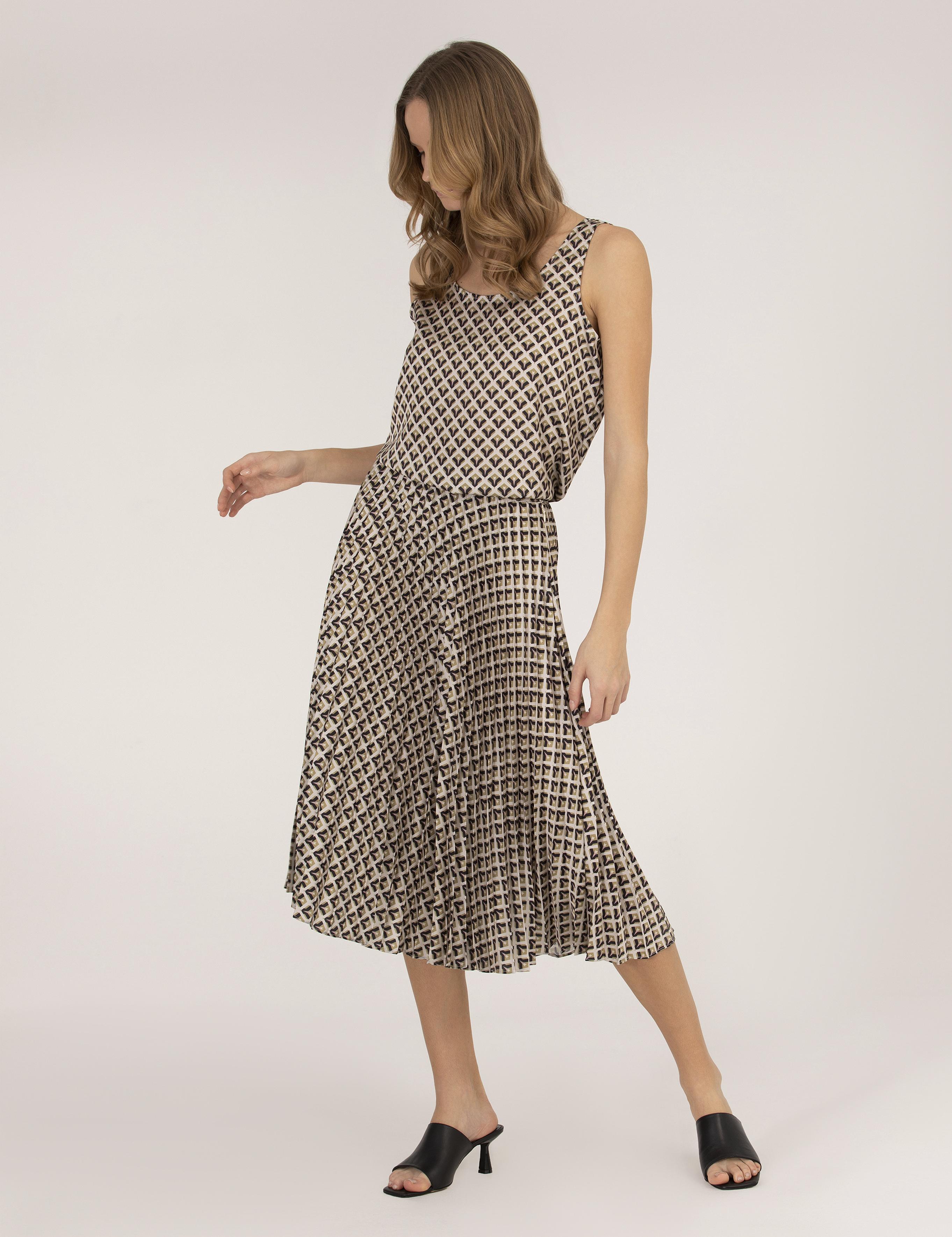 Siyah Regular Fit Kolsuz Bluz