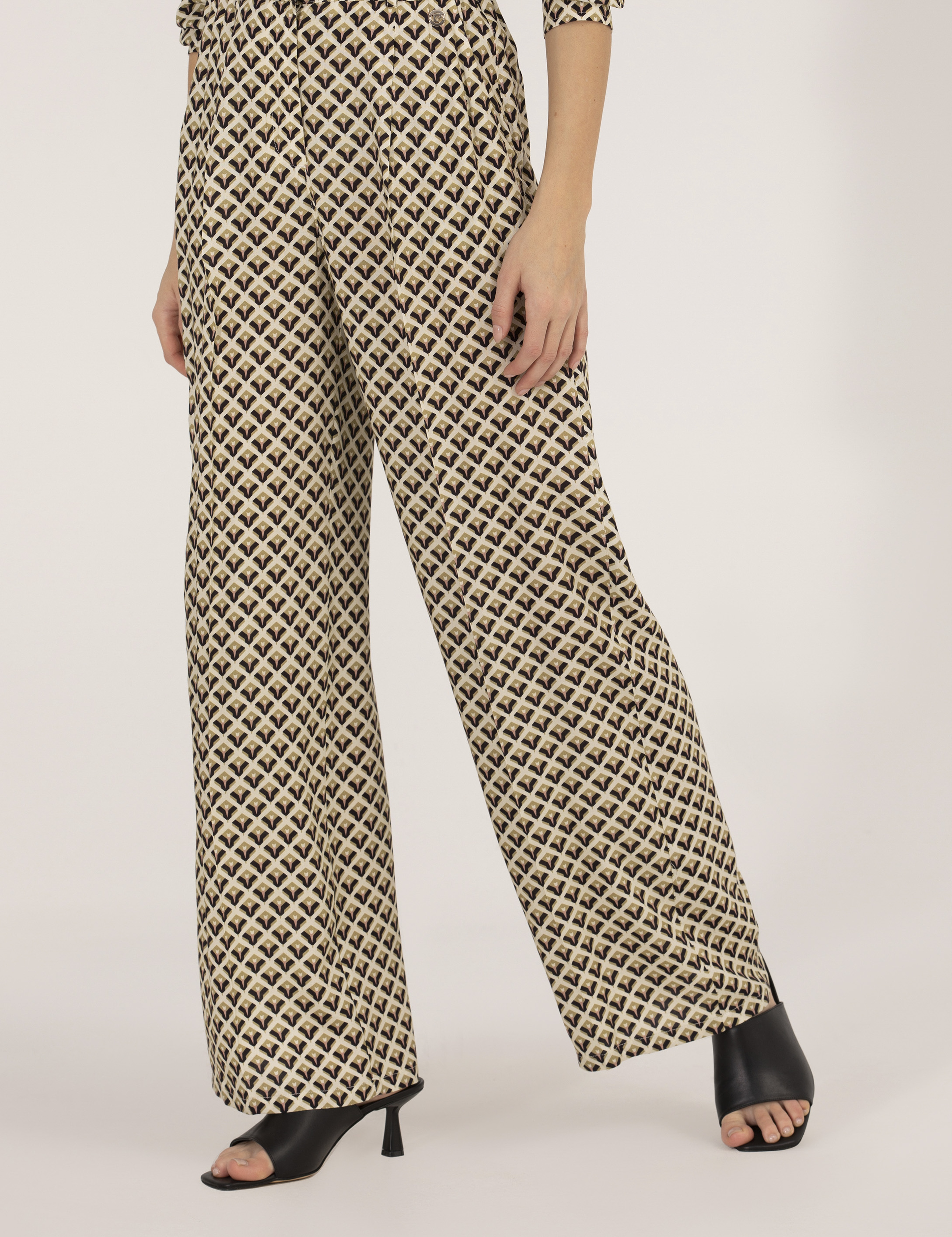 Siyah Yüksek Bel Loose Fit Pantolon - Image 2
