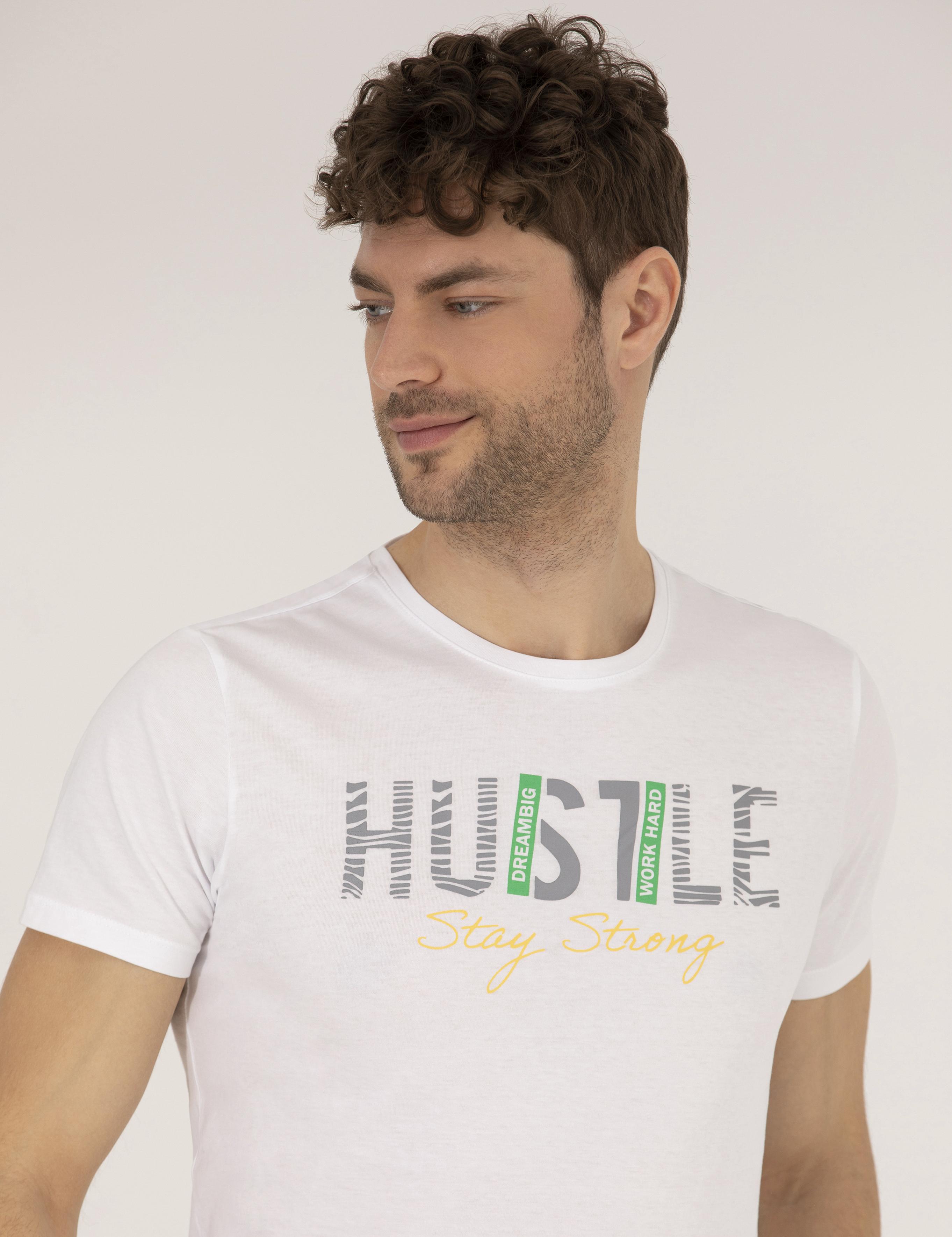 Beyaz Slim Fit Baskılı Bisiklet Yaka Tişört